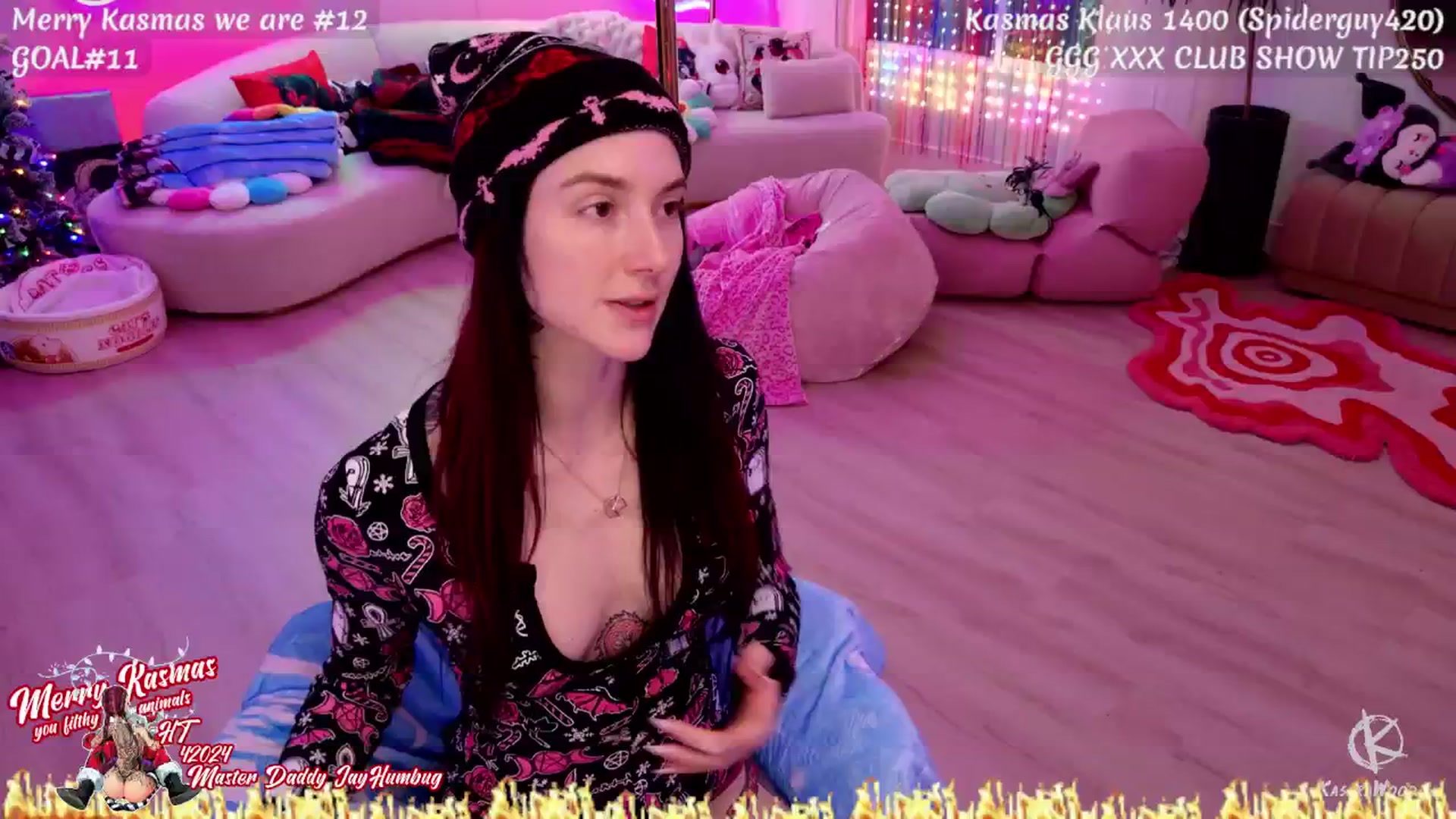 Gallery image thumbnail from LocosFuckDoll's myfreecams stream on, 12/24/2025, 05:30 image 12 of 20
