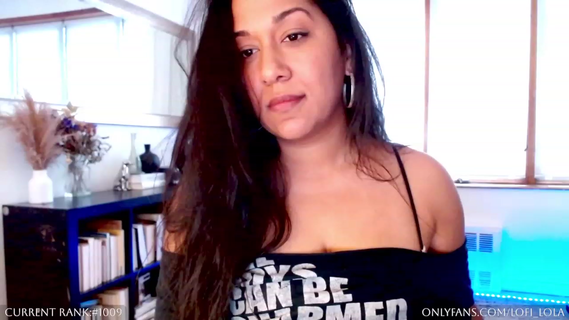 Gallery image thumbnail from LofiLola's myfreecams stream on, 11/16/2022, 18:51 image 9 of 20