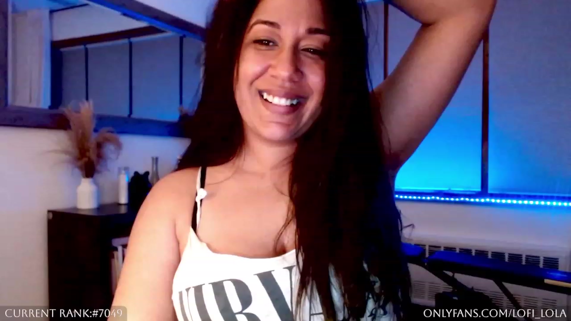 Gallery image thumbnail from LofiLola's myfreecams stream on, 01/17/2023, 24:29 image 15 of 20