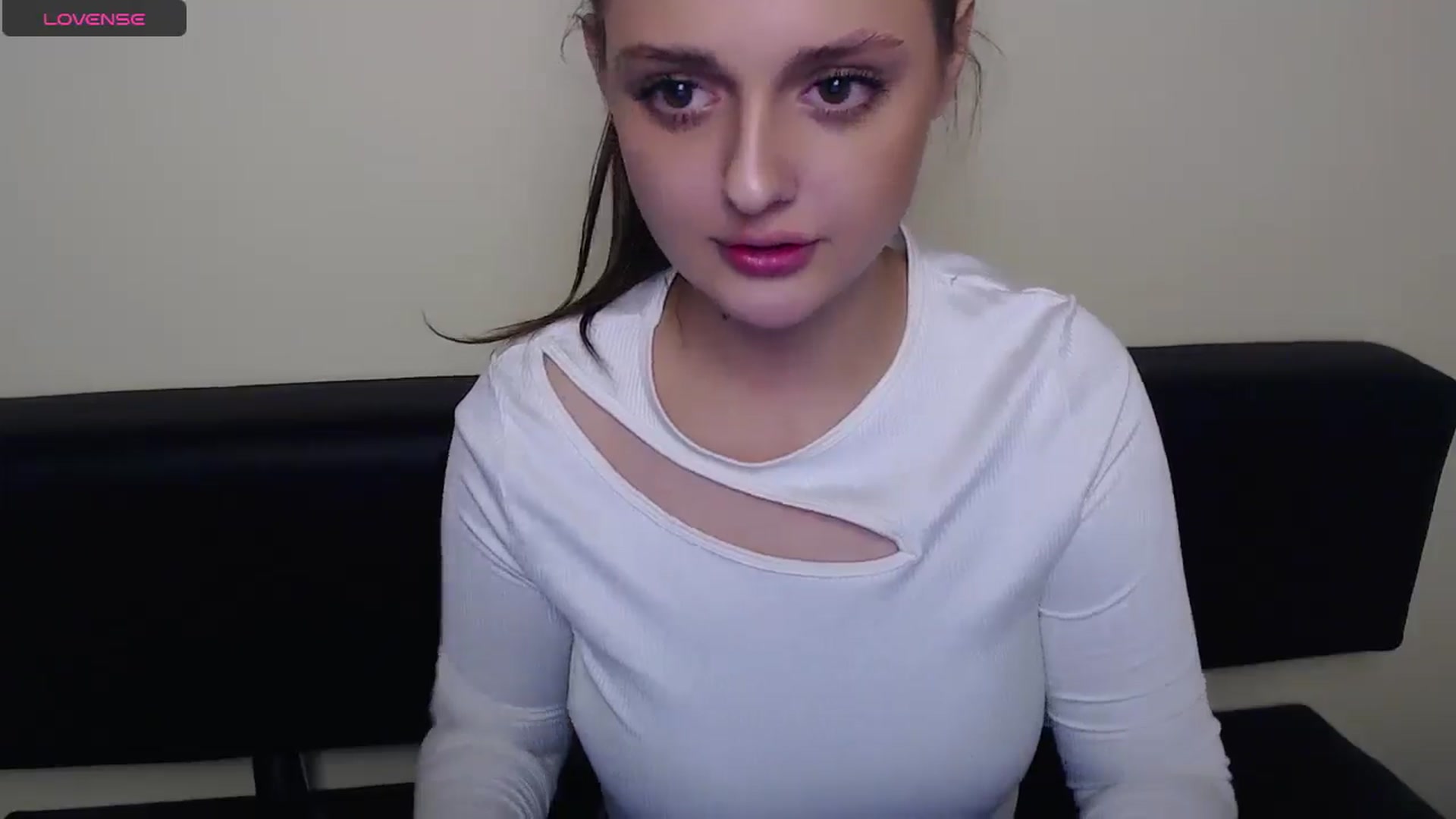 Gallery image thumbnail from LolaAlians_'s myfreecams stream on, 05/29/2025, 11:59 image 11 of 20