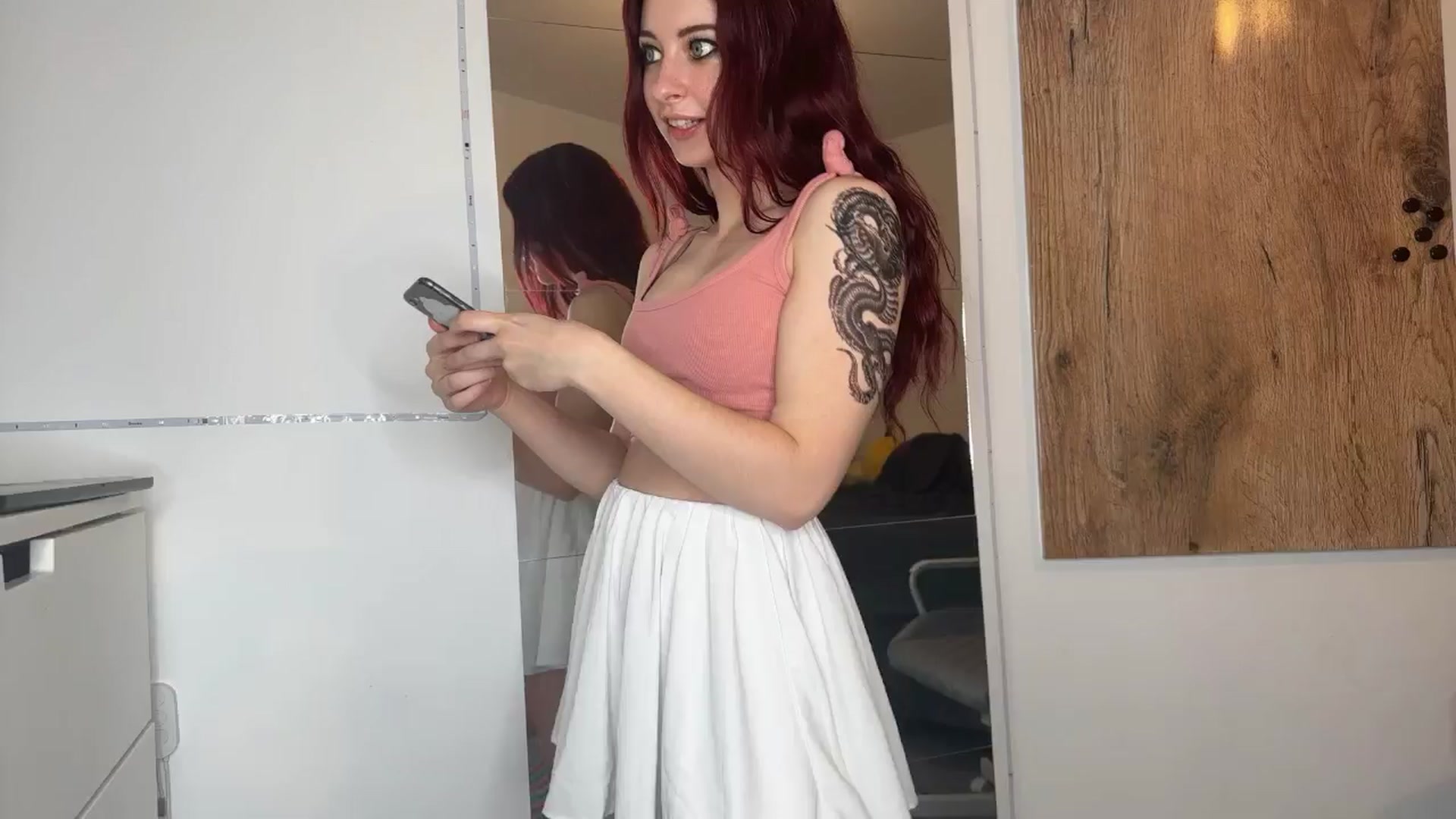 Gallery image thumbnail from LolaBelleRey's myfreecams stream on, 03/16/2025, 06:38 image 8 of 20