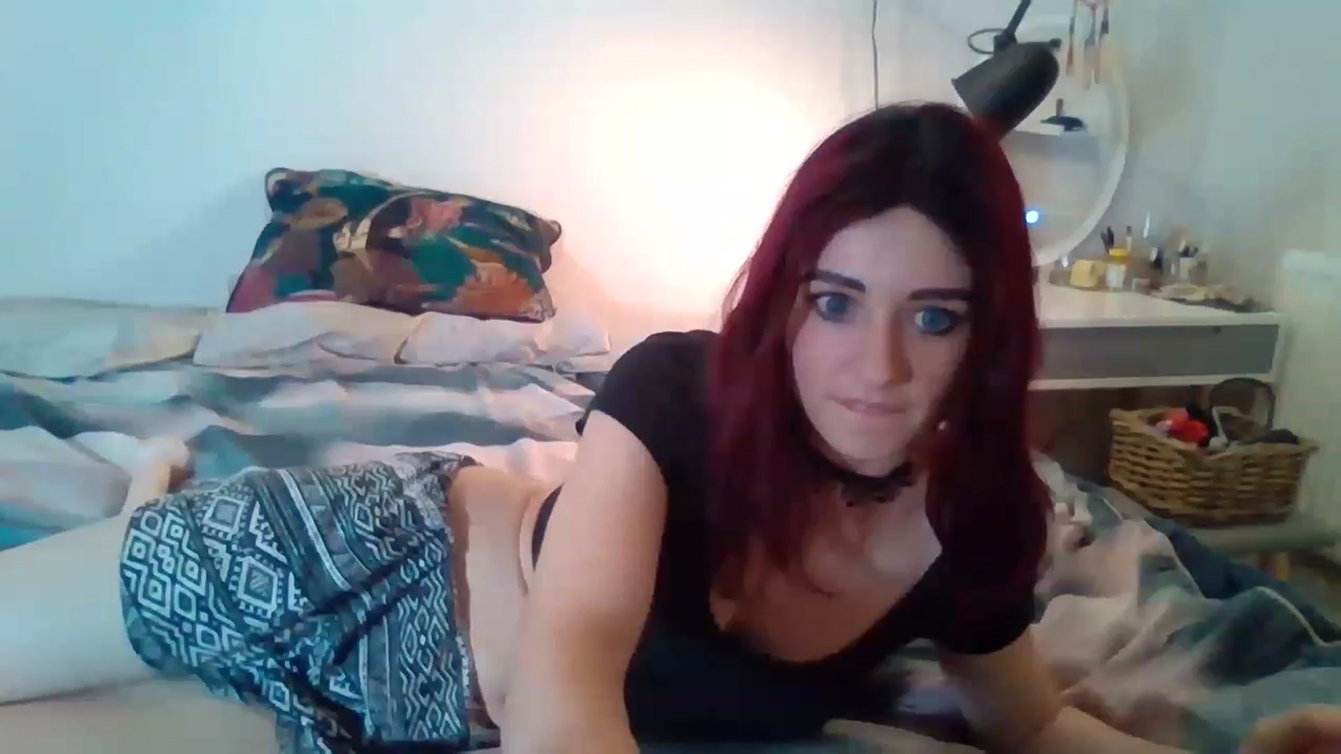 Gallery image thumbnail from LolaBunnybun's myfreecams stream on, 11/25/2022, 23:52 image 8 of 20