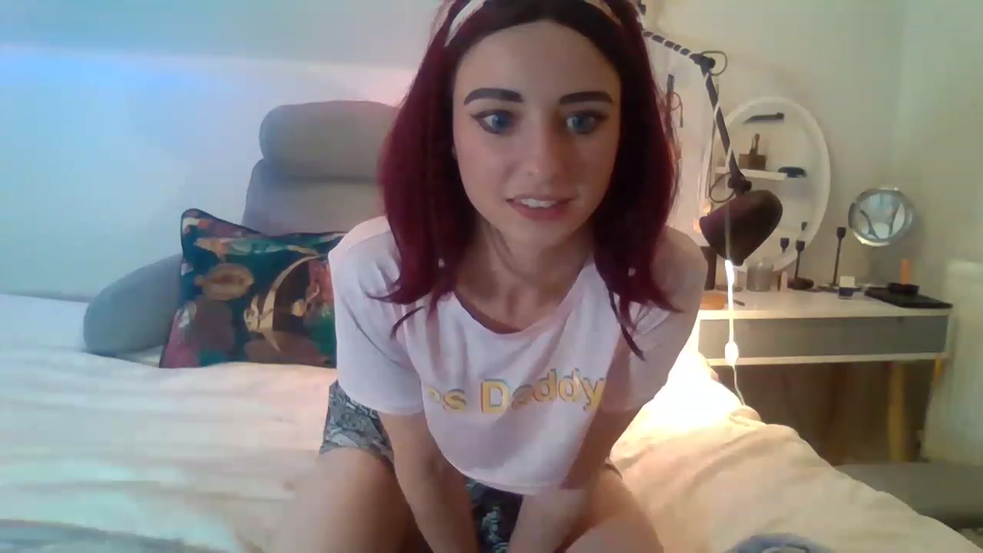 Gallery image thumbnail from LolaBunnybun's myfreecams stream on, 12/03/2022, 24:22 image 12 of 20