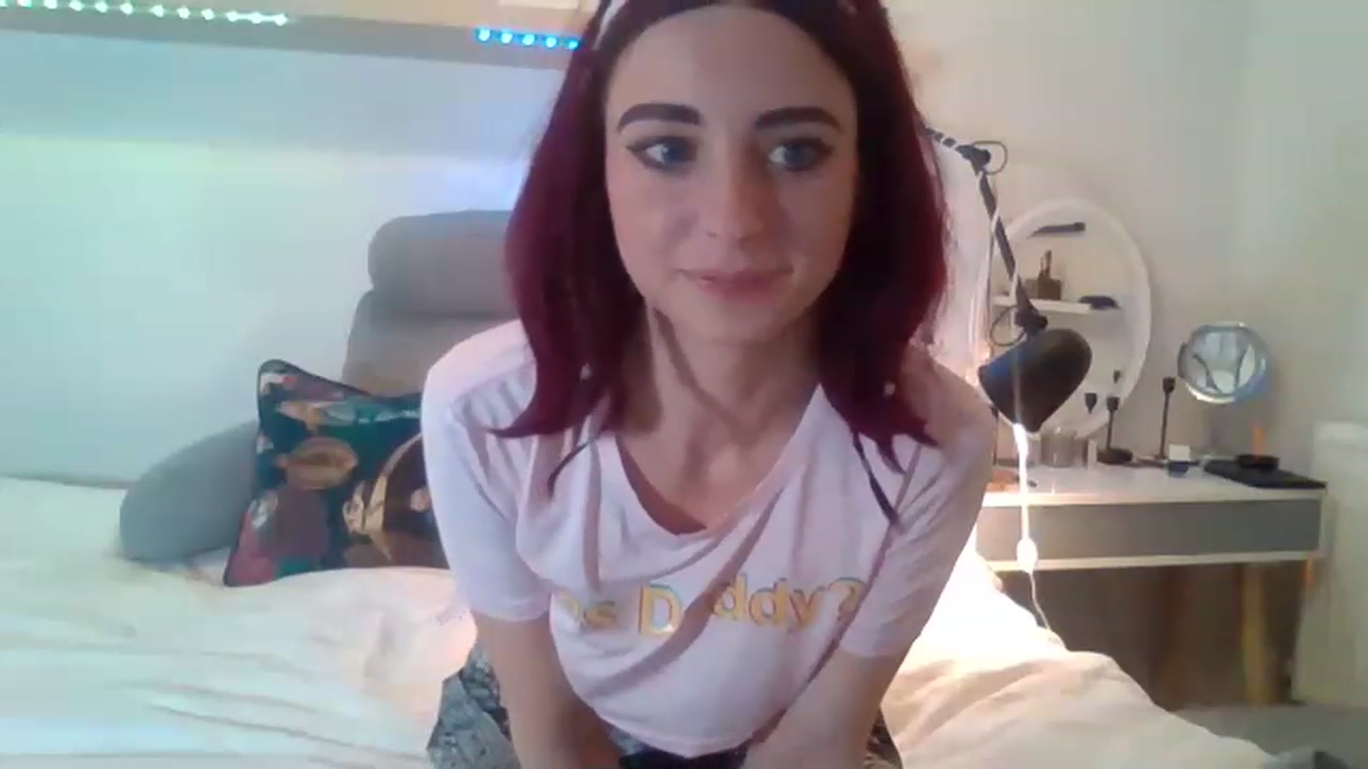 Gallery image thumbnail from LolaBunnybun's myfreecams stream on, 12/03/2022, 24:25 image 19 of 20