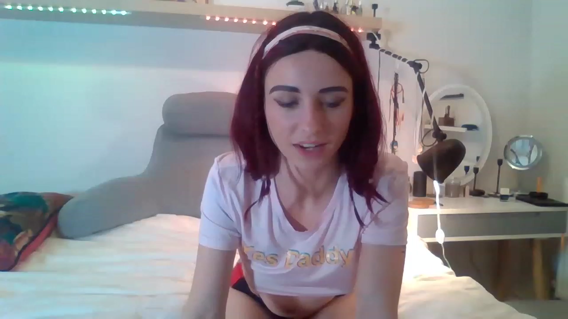 Gallery image thumbnail from LolaBunnybun's myfreecams stream on, 12/03/2022, 03:09 image 11 of 20