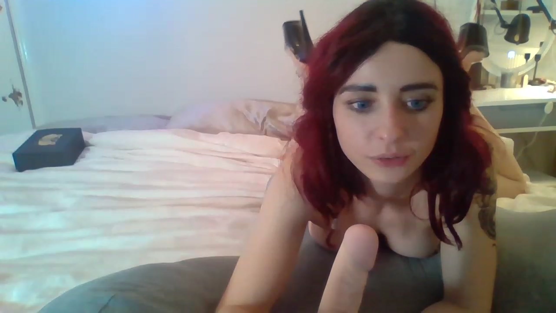 Gallery image thumbnail from LolaBunnybun's myfreecams stream on, 12/04/2022, 08:44 image 18 of 20