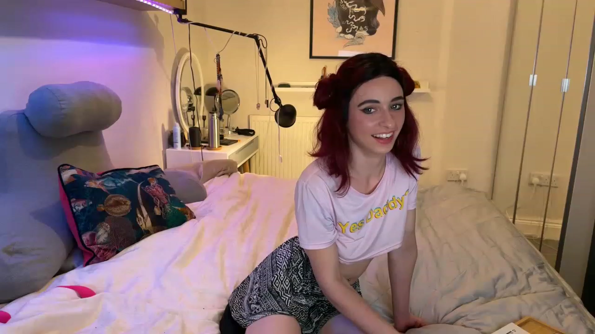 Gallery image thumbnail from LolaBunnybun's myfreecams stream on, 12/09/2022, 23:53 image 15 of 20