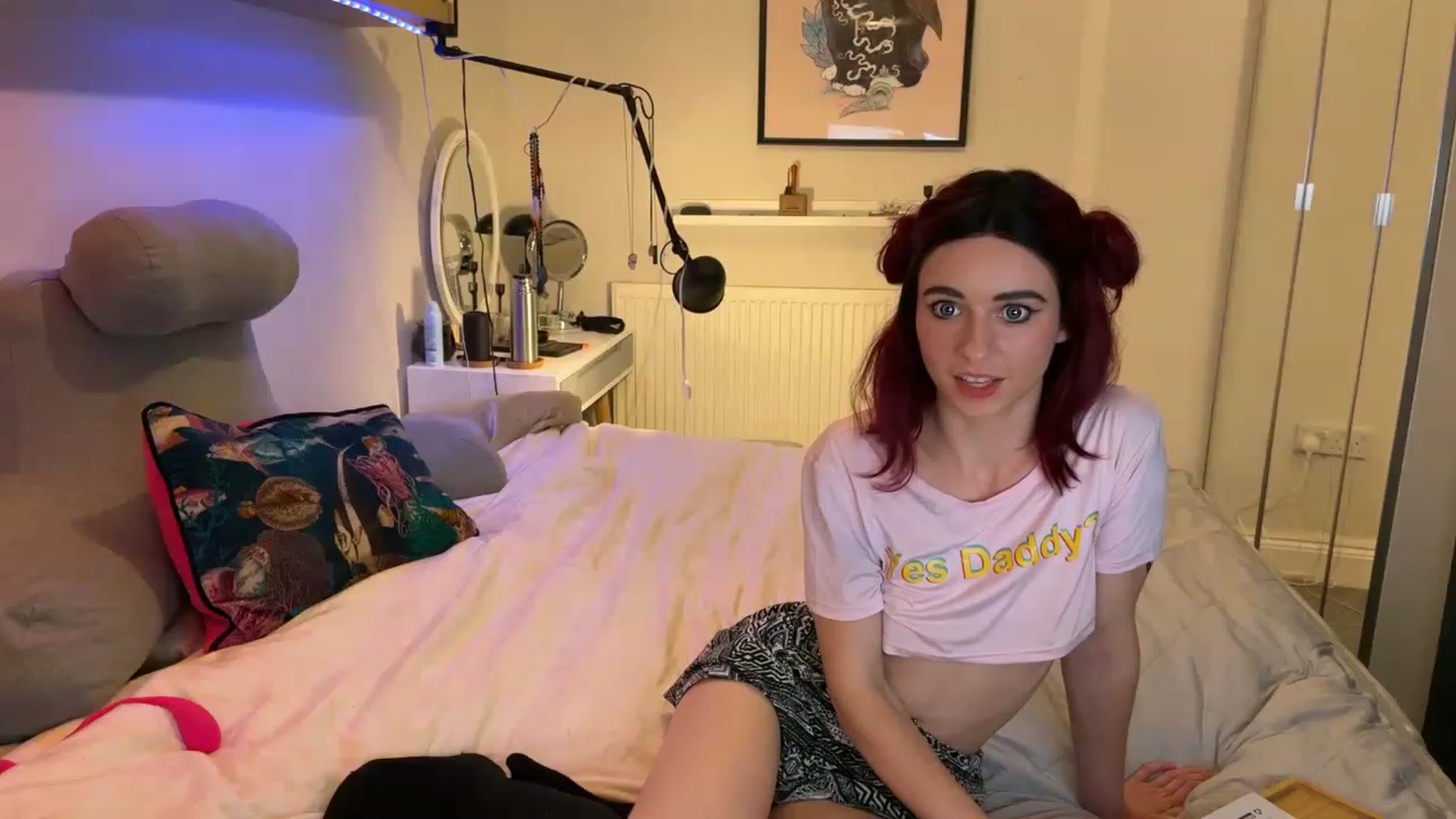 Gallery image thumbnail from LolaBunnybun's myfreecams stream on, 12/09/2022, 23:53 image 8 of 20