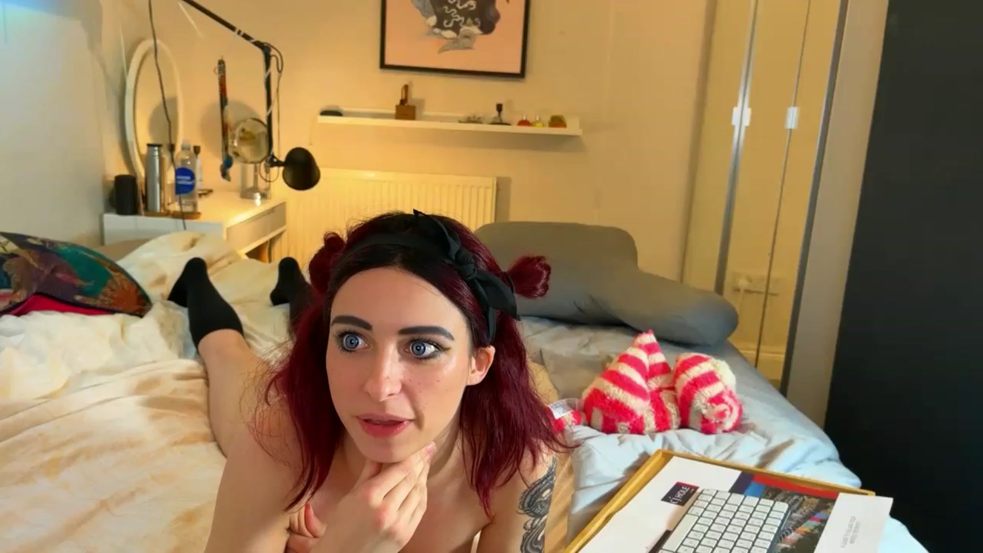 Gallery image thumbnail from LolaBunnybun's myfreecams stream on, 12/12/2022, 05:42 image 5 of 20