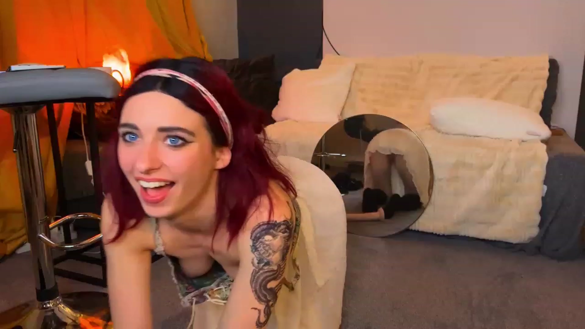 Gallery image thumbnail from LolaBunnybun's myfreecams stream on, 12/15/2022, 01:22 image 8 of 20