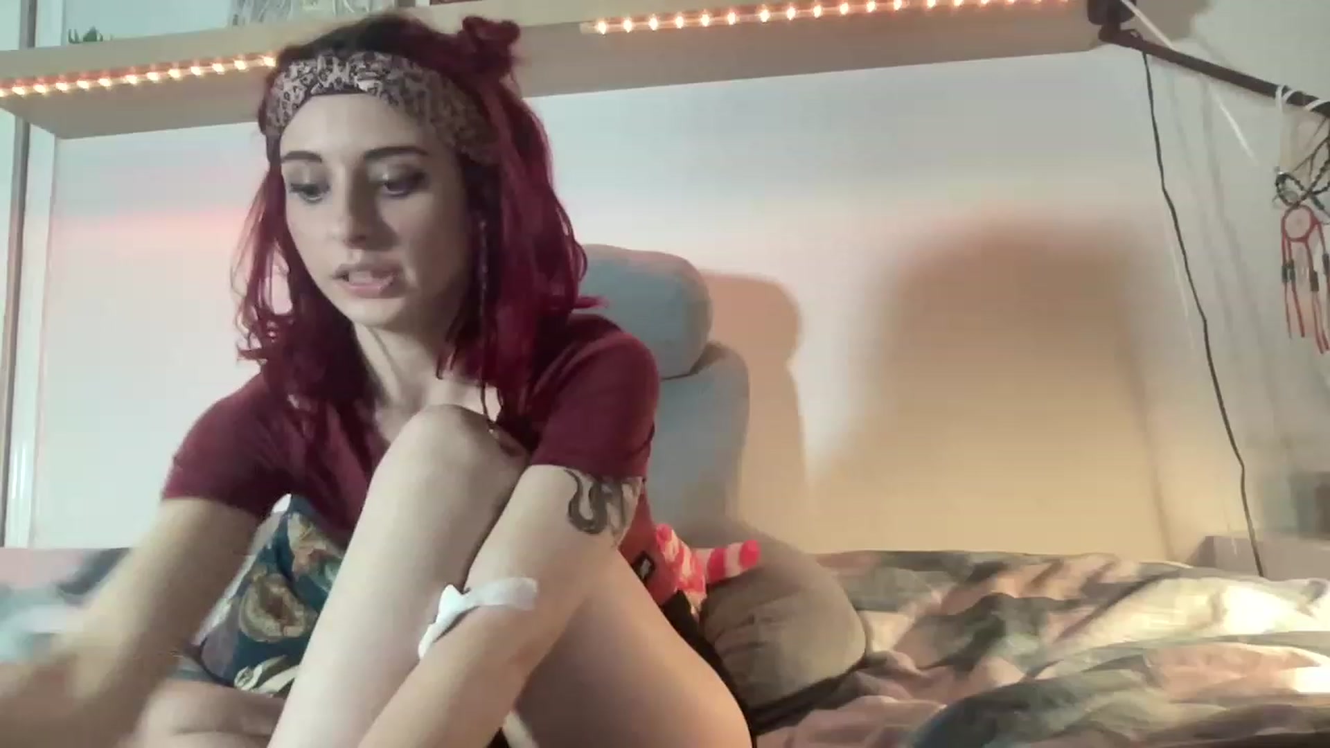 Gallery image thumbnail from LolaBunnybun's myfreecams stream on, 03/19/2023, 01:57 image 3 of 20