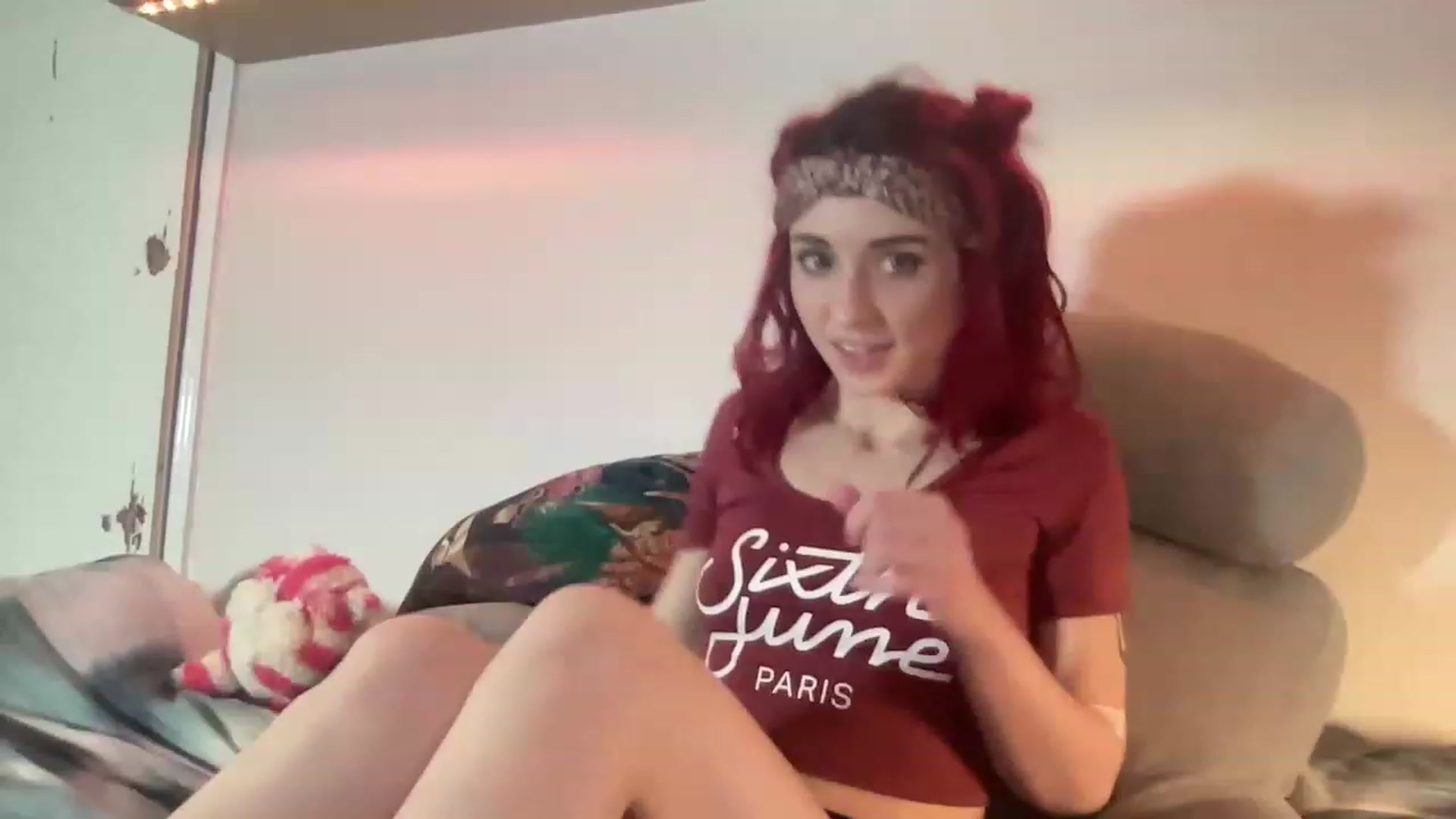 Gallery image thumbnail from LolaBunnybun's myfreecams stream on, 03/19/2023, 03:47 image 11 of 20