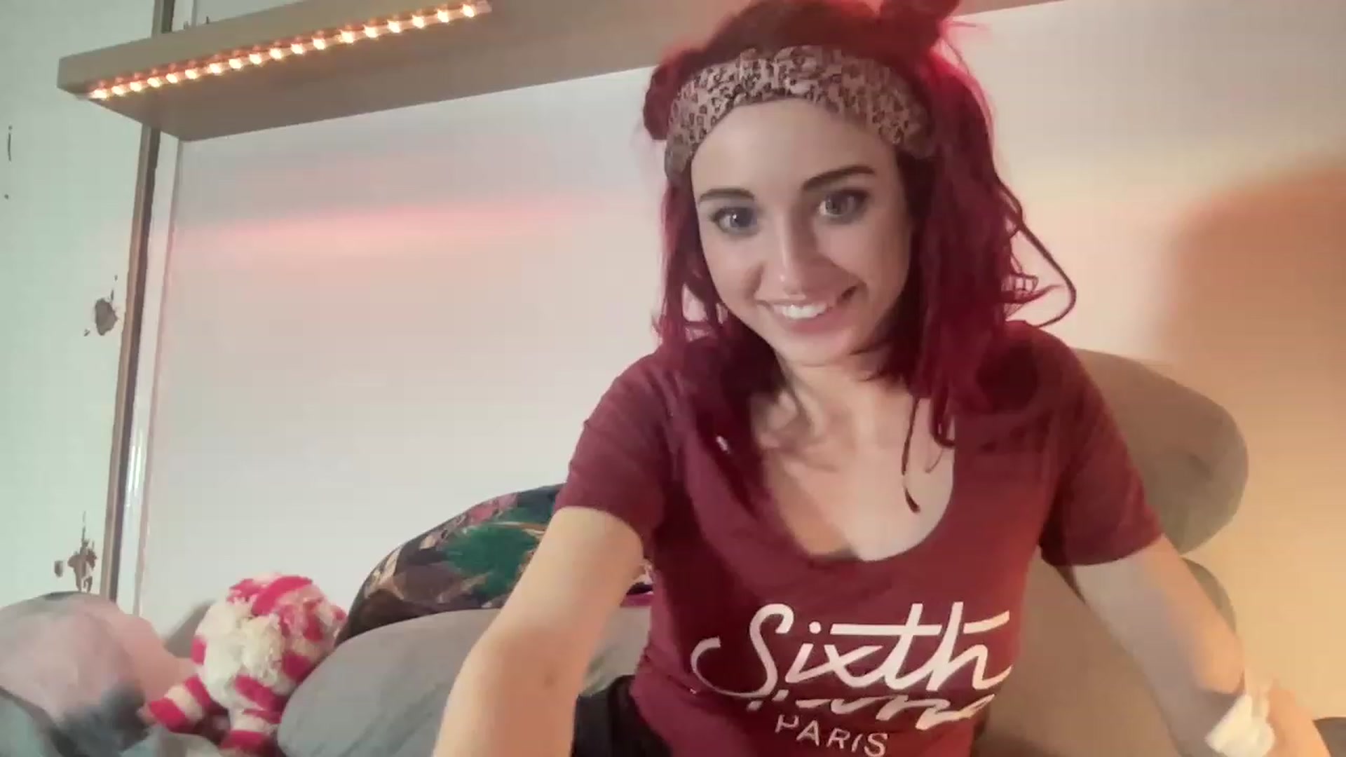 Gallery image thumbnail from LolaBunnybun's myfreecams stream on, 03/19/2023, 03:47 image 15 of 20