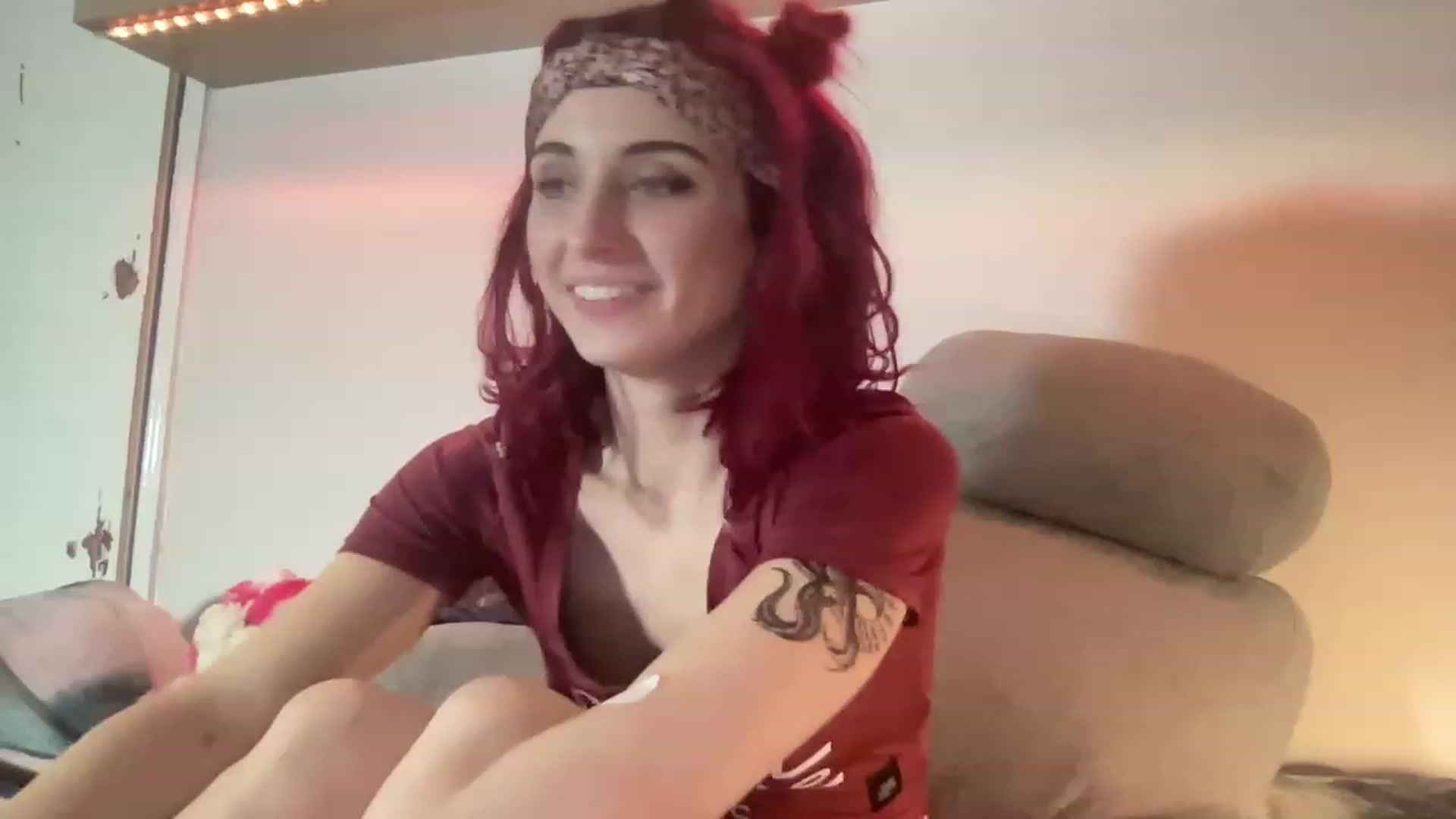 Gallery image thumbnail from LolaBunnybun's myfreecams stream on, 03/19/2023, 03:47 image 13 of 20