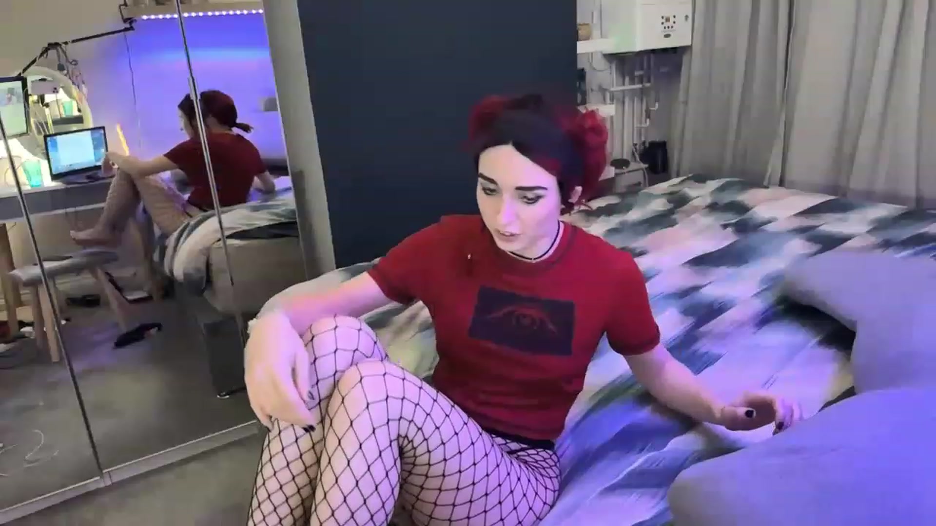 Gallery image thumbnail from LolaBunnybun's myfreecams stream on, 03/29/2023, 21:12 image 16 of 20