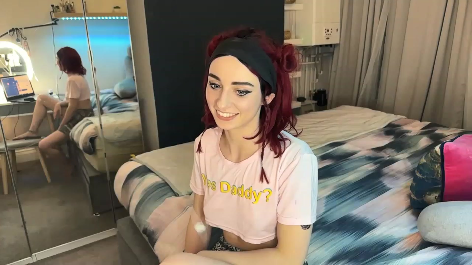 Gallery image thumbnail from LolaBunnybun's myfreecams stream on, 03/31/2023, 21:19 image 6 of 20