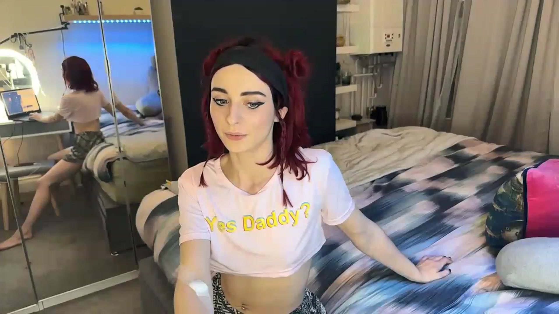 Gallery image thumbnail from LolaBunnybun's myfreecams stream on, 03/31/2023, 21:19 image 19 of 20
