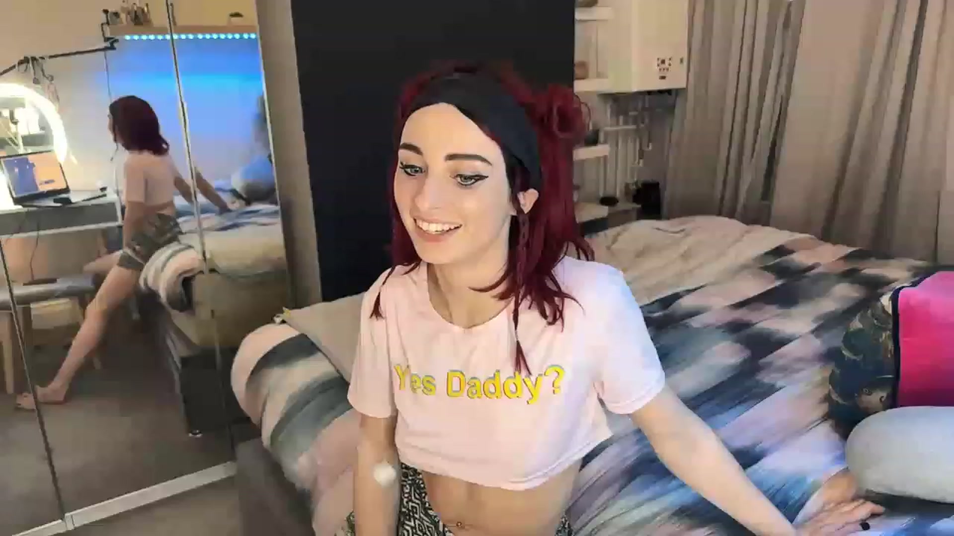 Gallery image thumbnail from LolaBunnybun's myfreecams stream on, 03/31/2023, 21:19 image 18 of 20