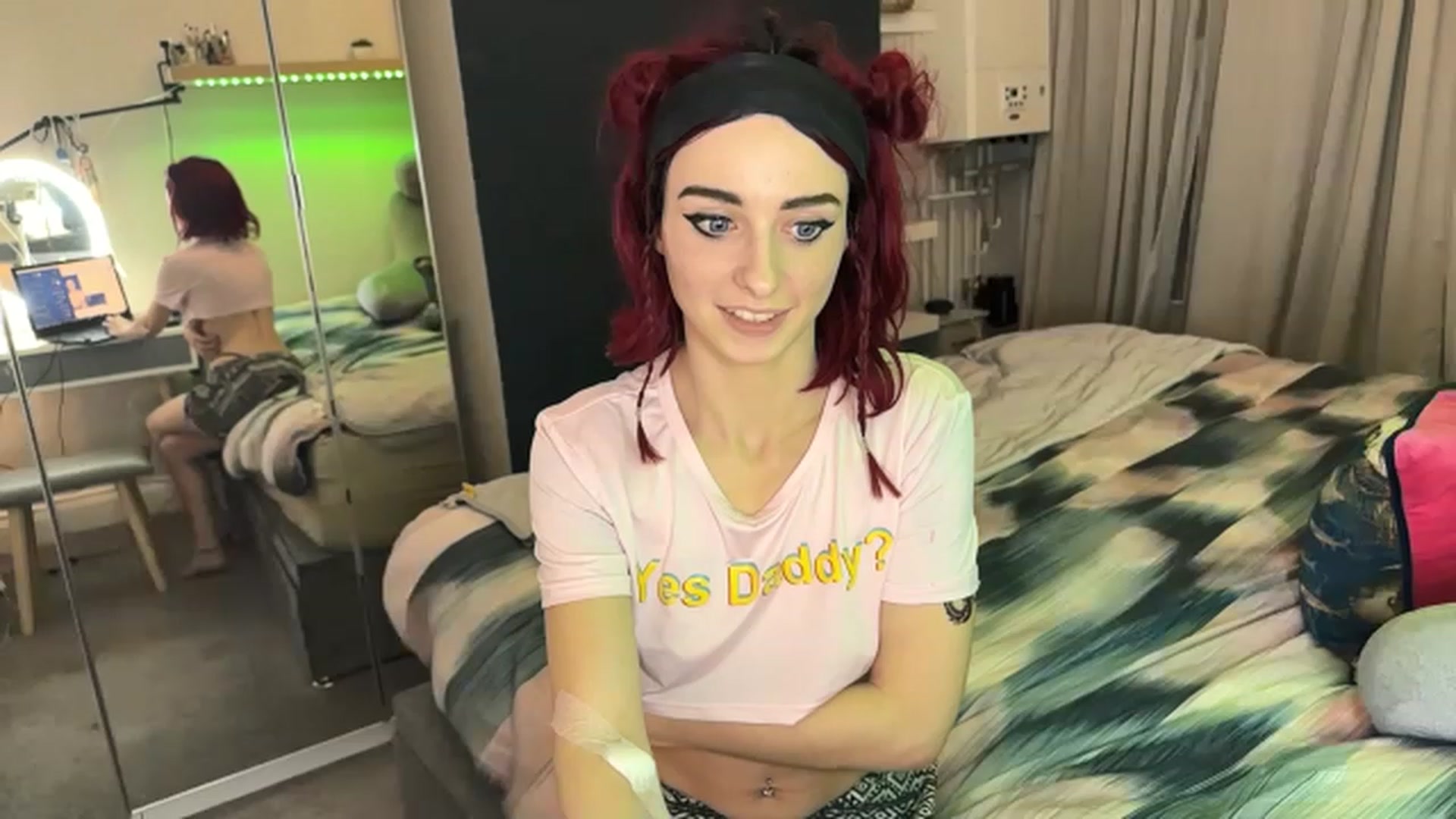 Gallery image thumbnail from LolaBunnybun's myfreecams stream on, 04/01/2023, 24:01 image 14 of 20