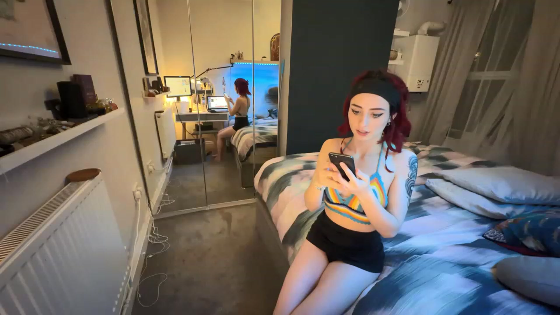 Gallery image thumbnail from LolaBunnybun's myfreecams stream on, 04/17/2023, 01:21 image 8 of 20