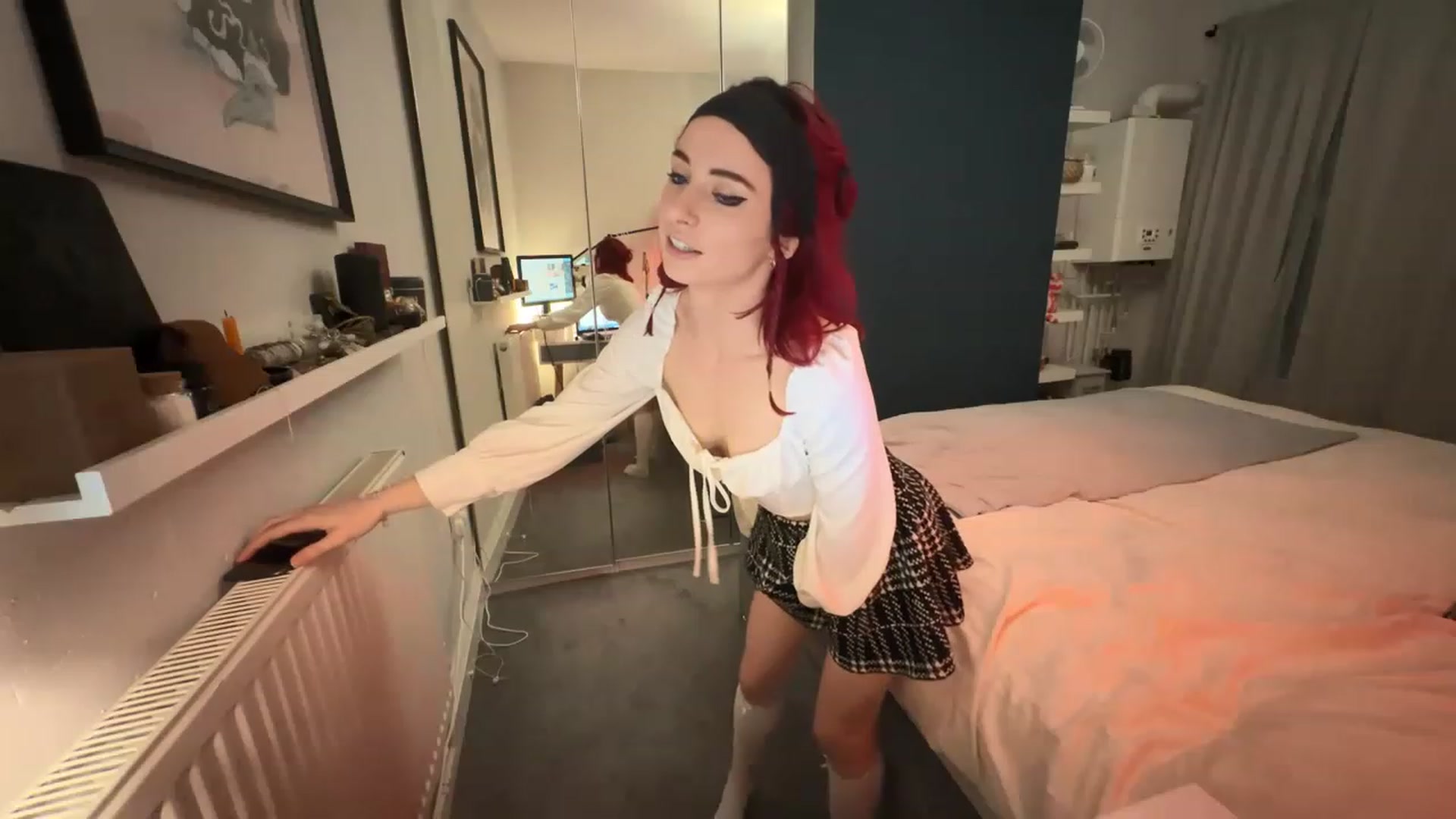 Gallery image thumbnail from LolaBunnybun's myfreecams stream on, 04/19/2023, 02:12 image 8 of 20