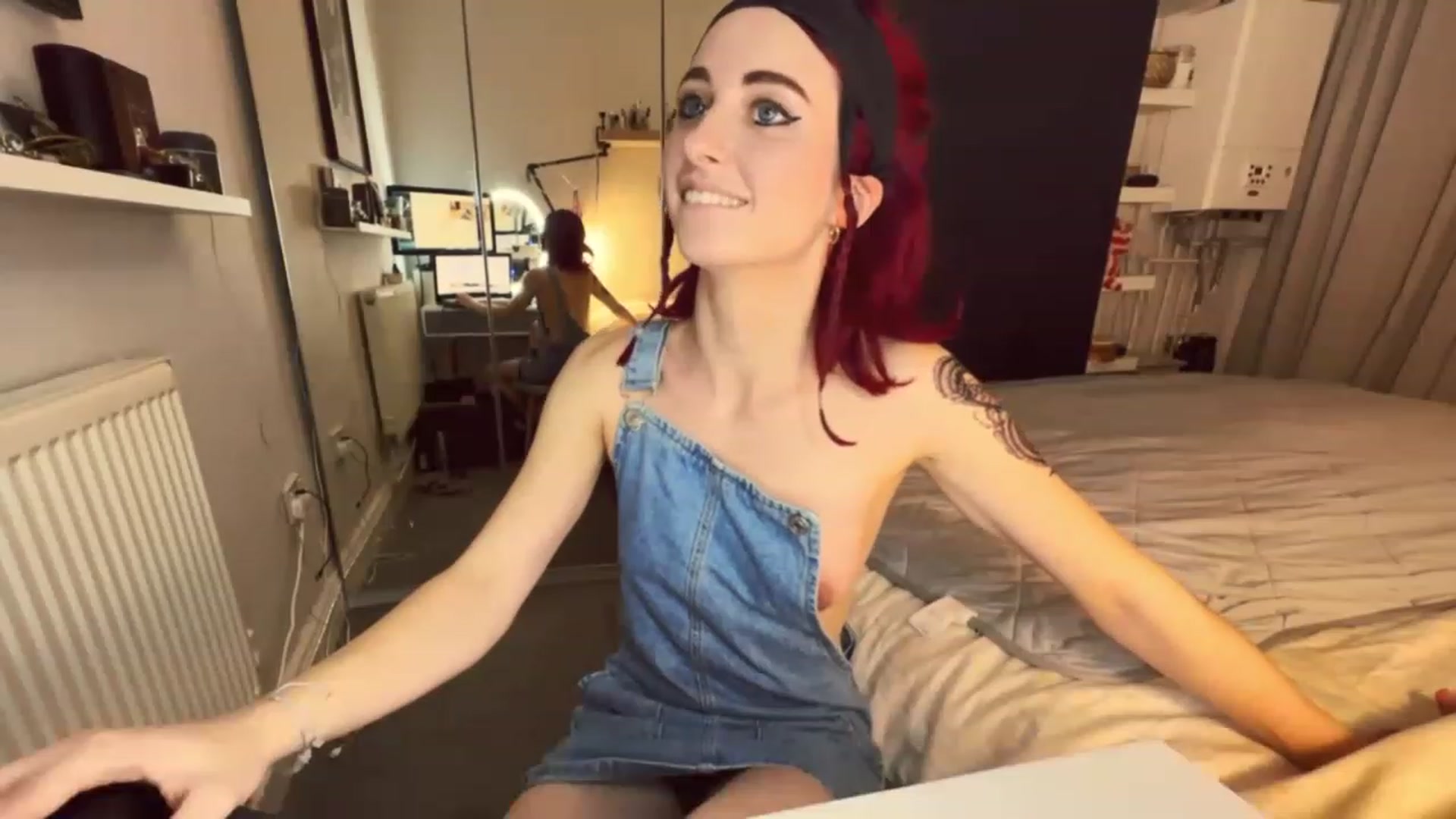 Gallery image thumbnail from LolaBunnybun's myfreecams stream on, 04/22/2023, 22:52 image 17 of 20