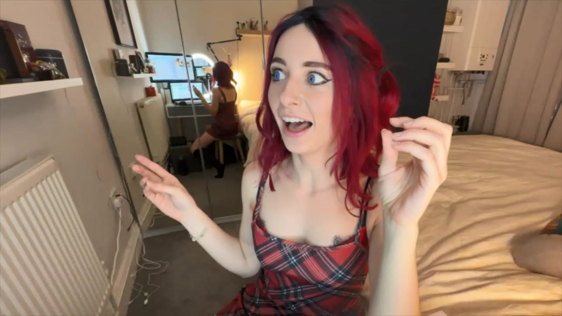 Gallery image thumbnail from LolaBunnybun's myfreecams stream on, 04/24/2023, 05:53 image 3 of 20