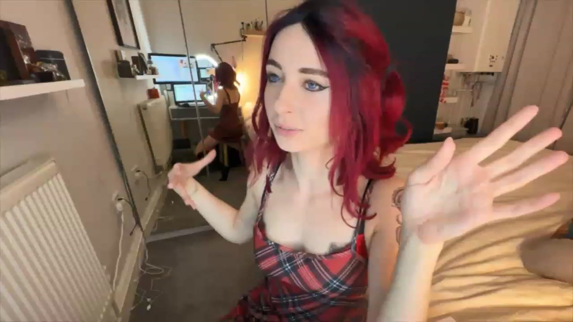 Gallery image thumbnail from LolaBunnybun's myfreecams stream on, 04/24/2023, 05:53 image 2 of 20
