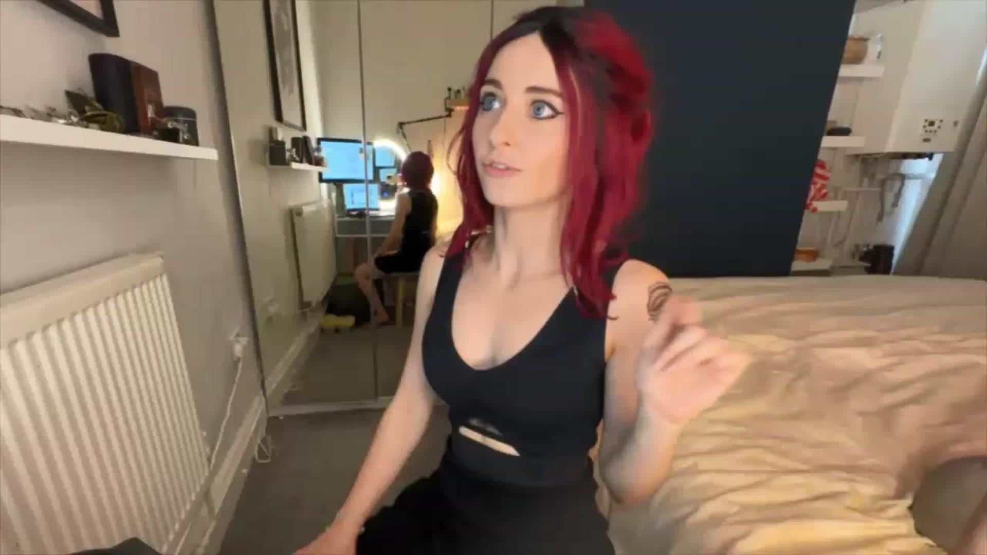 Gallery image thumbnail from LolaBunnybun's myfreecams stream on, 04/26/2023, 09:34 image 3 of 20