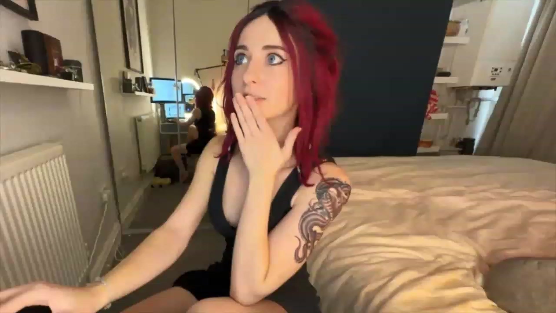 Gallery image thumbnail from LolaBunnybun's myfreecams stream on, 04/26/2023, 09:34 image 14 of 20