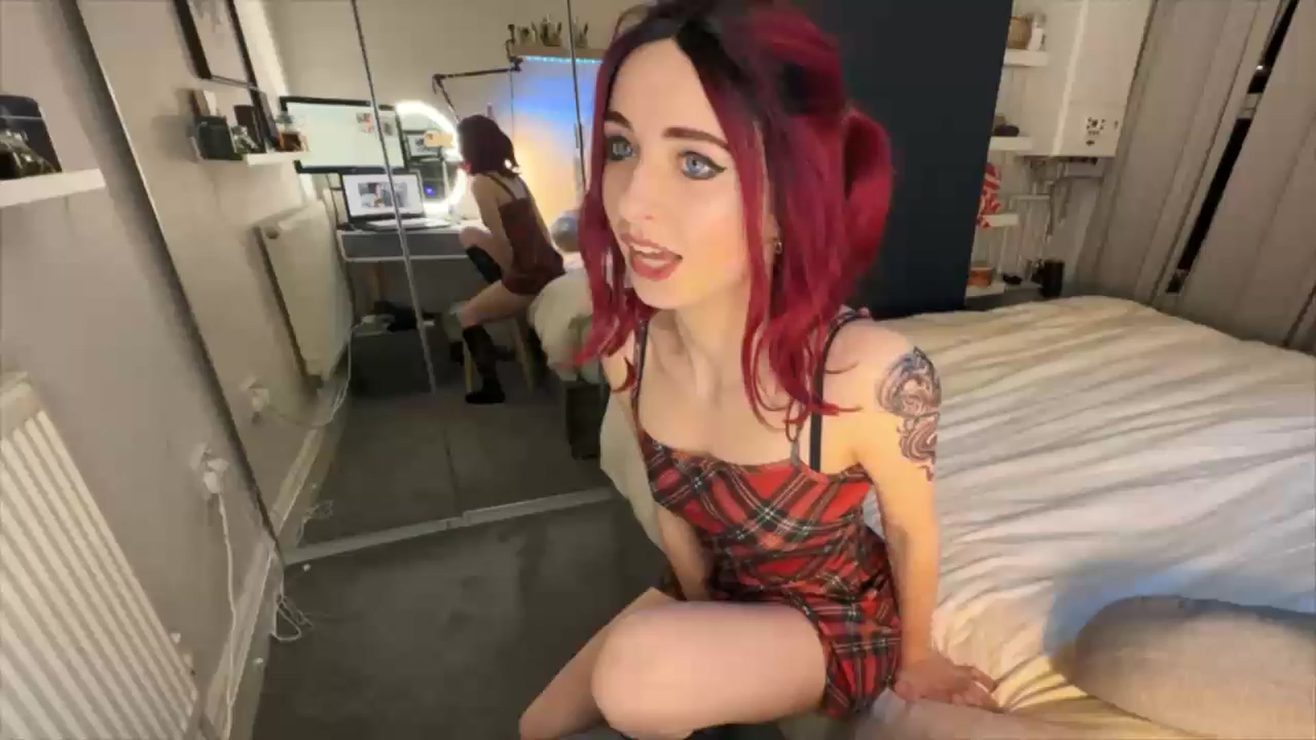 Gallery image thumbnail from LolaBunnybun's myfreecams stream on, 04/29/2023, 24:01 image 4 of 20