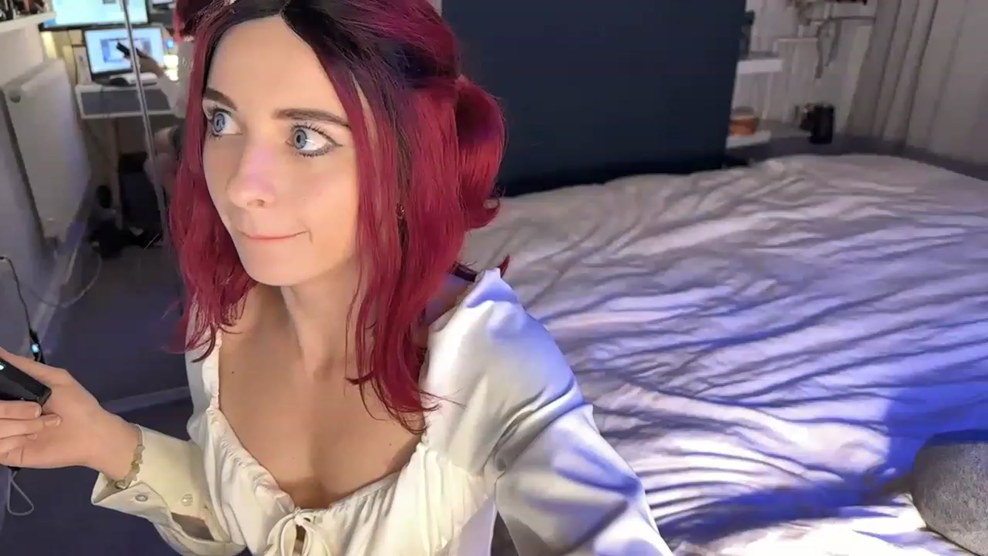 Gallery image thumbnail from LolaBunnybun's myfreecams stream on, 05/02/2023, 24:10 image 9 of 20
