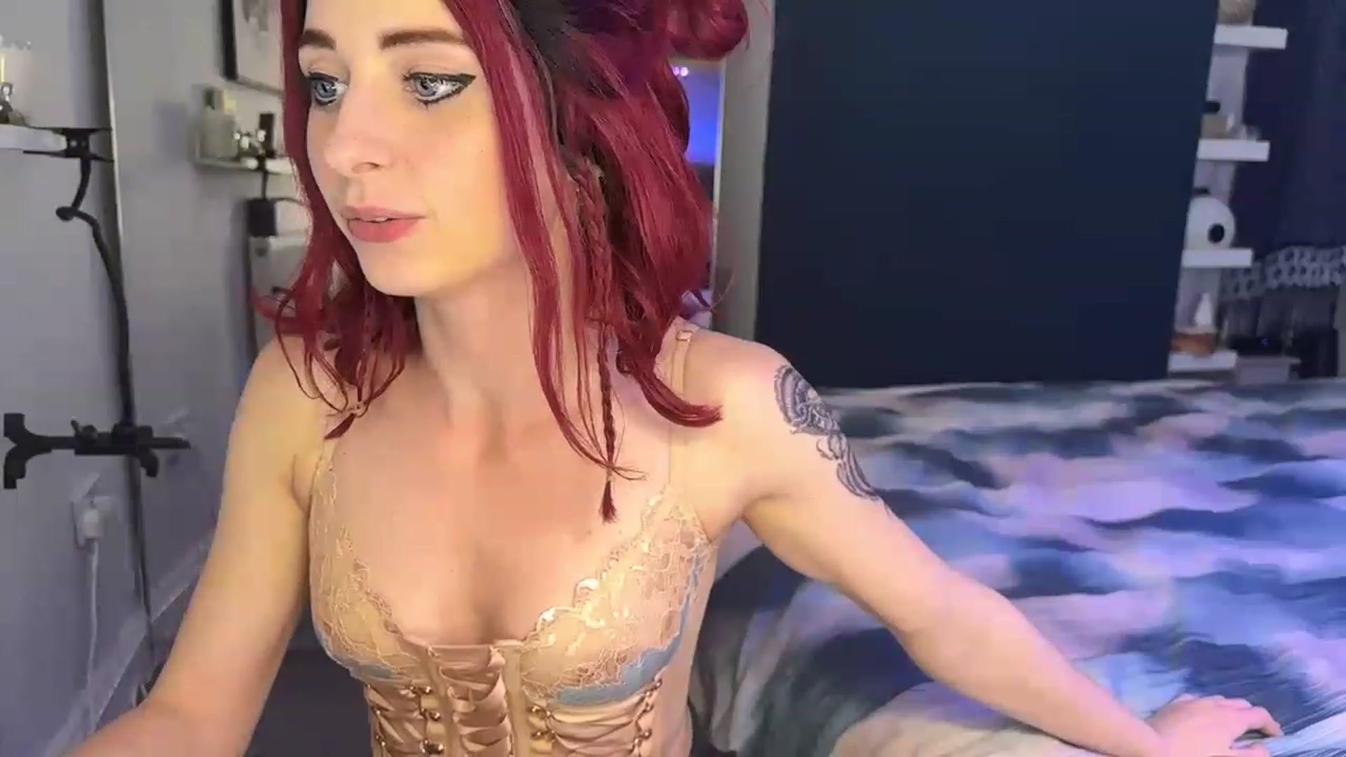 Gallery image thumbnail from LolaBunnybun's myfreecams stream on, 05/24/2023, 23:22 image 10 of 20