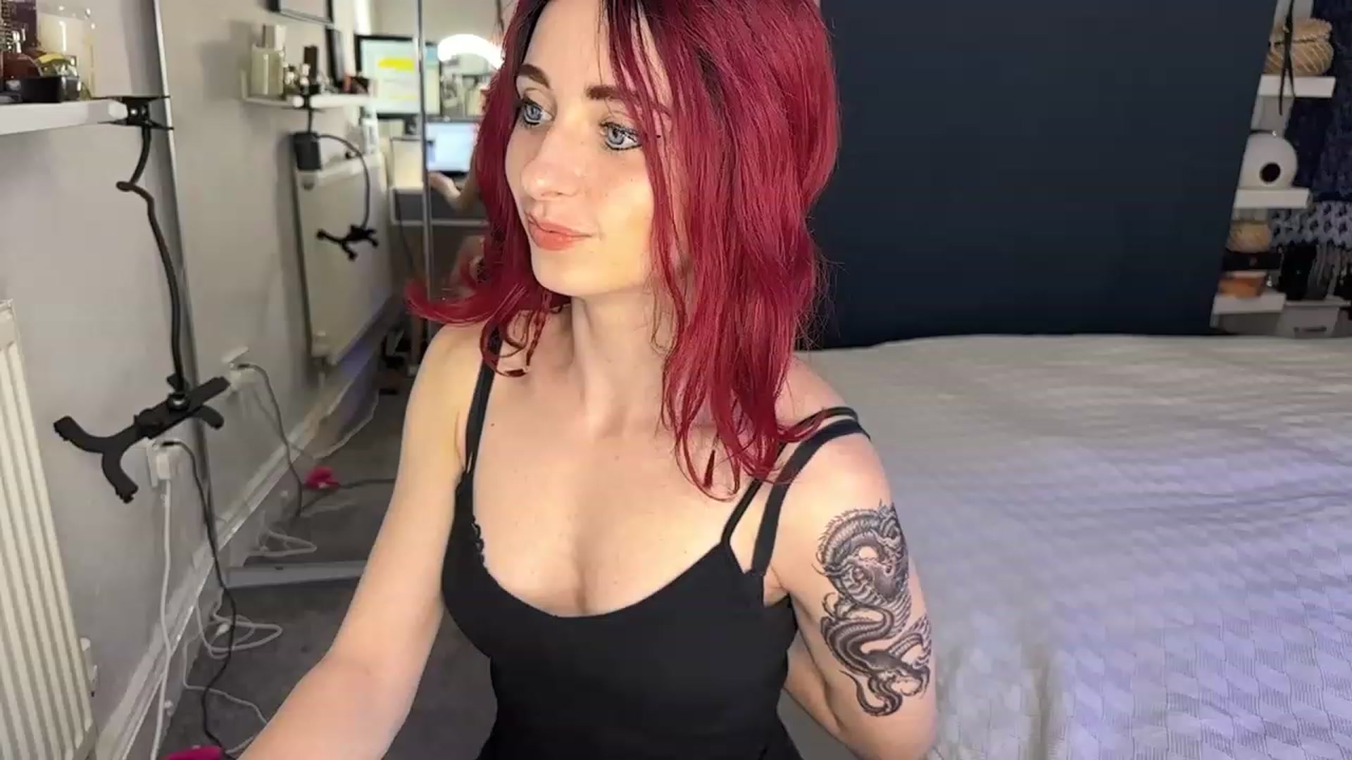 Gallery image thumbnail from LolaBunnybun's myfreecams stream on, 06/01/2023, 22:27 image 20 of 20
