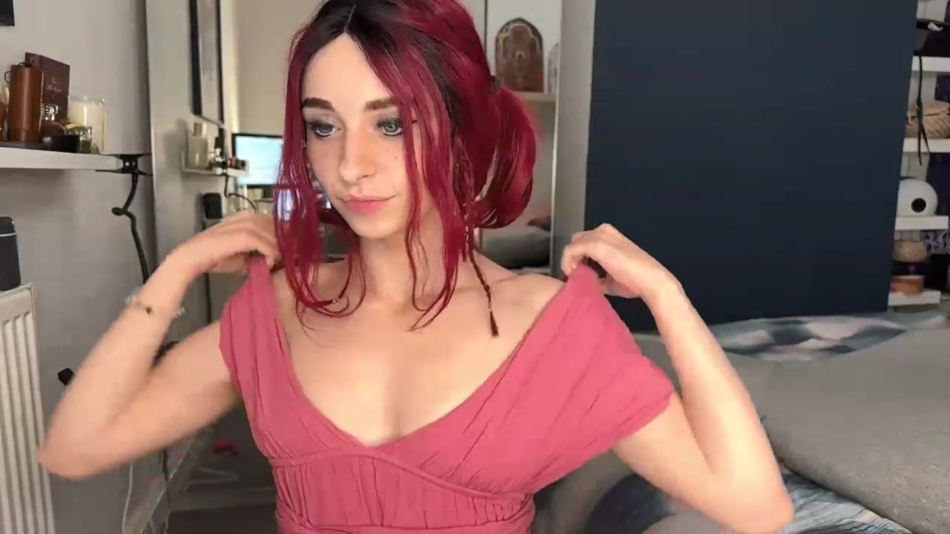 Gallery image thumbnail from LolaBunnybun's myfreecams stream on, 06/04/2023, 01:08 image 5 of 20