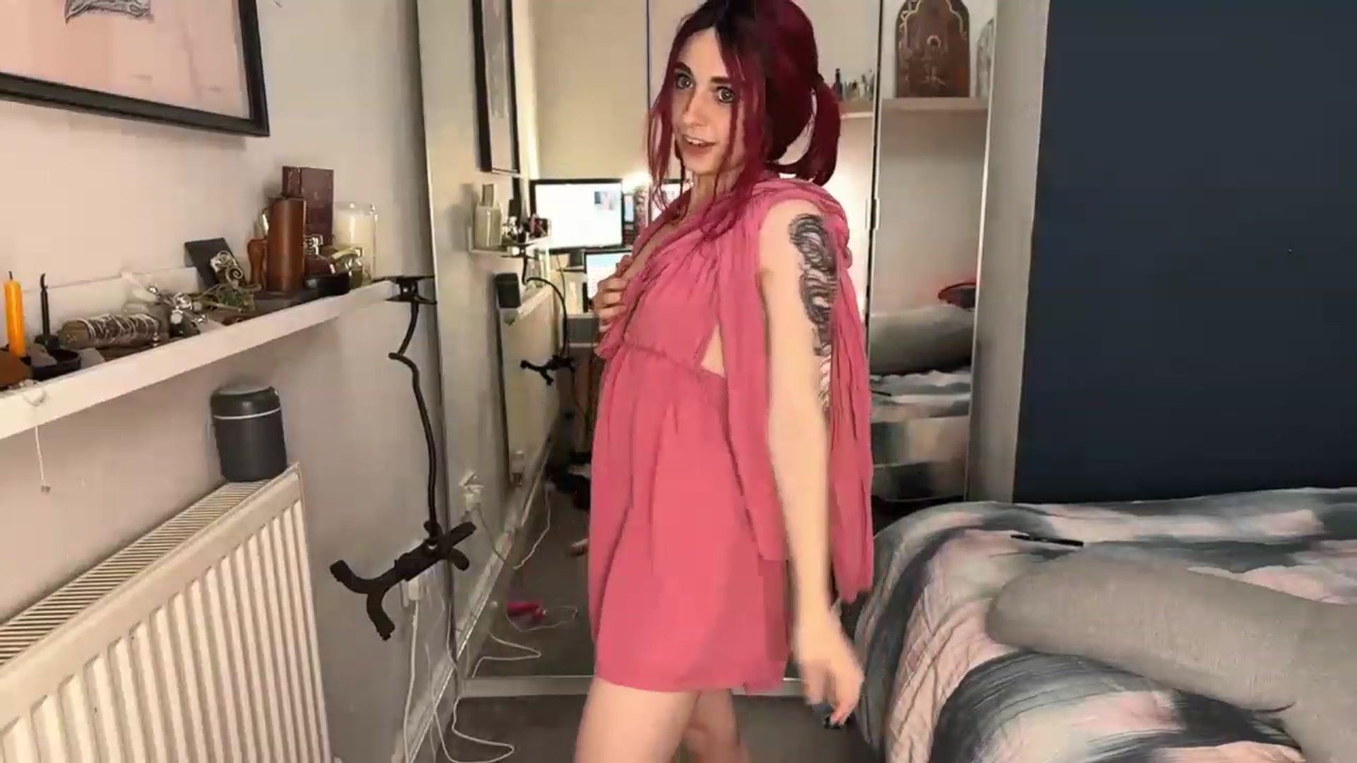 Gallery image thumbnail from LolaBunnybun's myfreecams stream on, 06/04/2023, 01:08 image 6 of 20