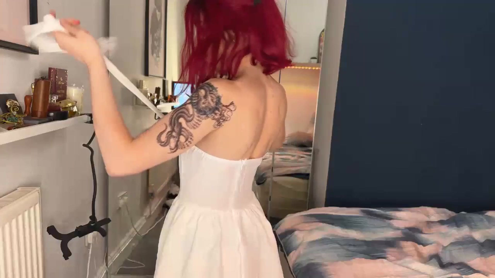 Gallery image thumbnail from LolaBunnybun's myfreecams stream on, 06/10/2023, 03:11 image 8 of 20