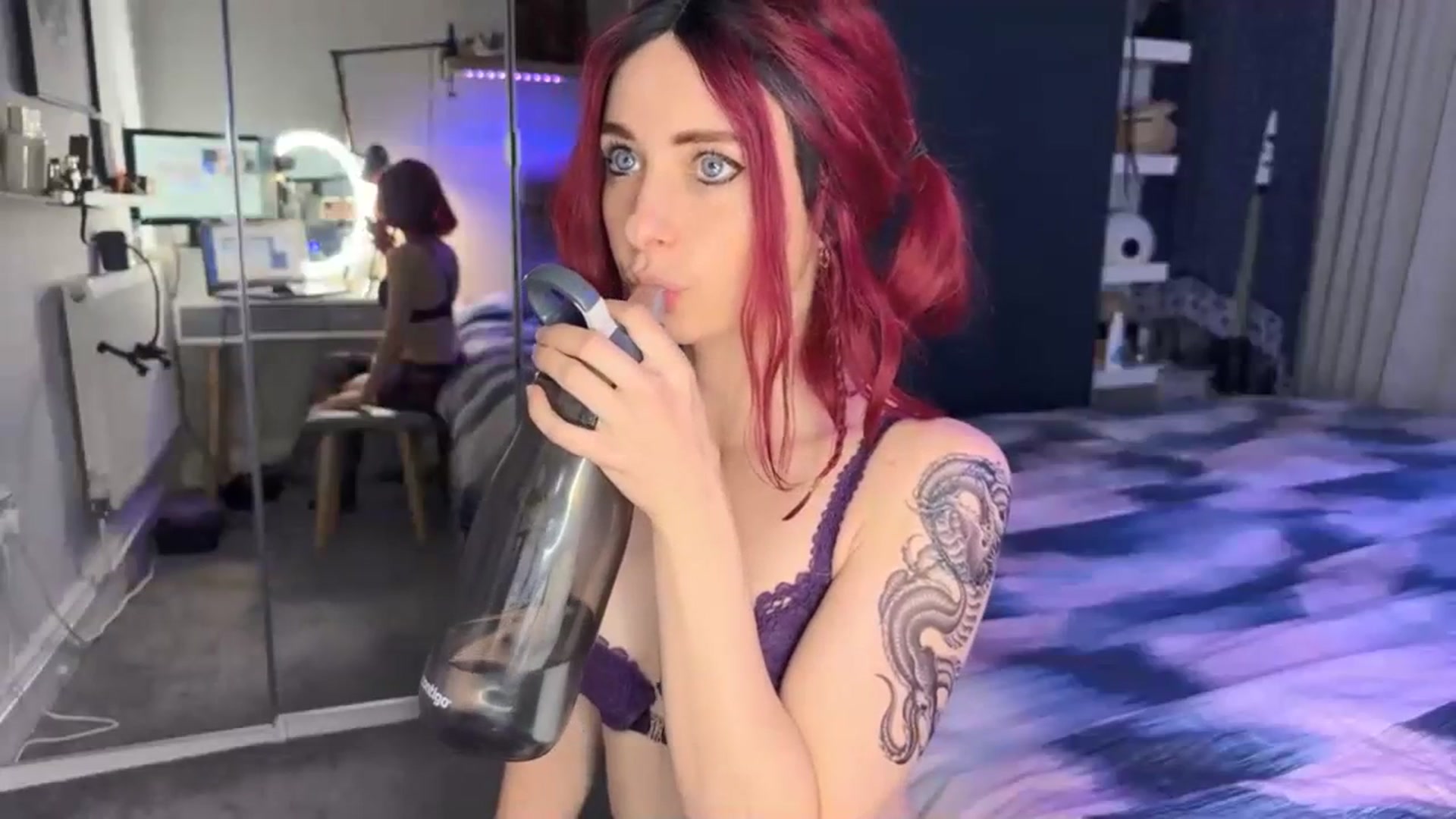 Gallery image thumbnail from LolaBunnybun's myfreecams stream on, 06/11/2023, 24:40 image 3 of 20