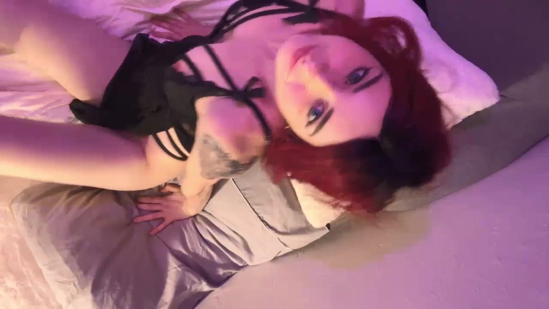 Gallery image thumbnail from LolaBunnybun's myfreecams stream on, 06/25/2023, 05:45 image 4 of 20