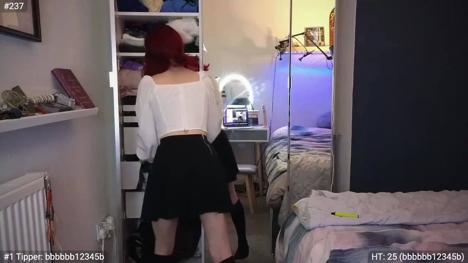 Gallery image thumbnail from LolaBunnybun's myfreecams stream on, 08/08/2023, 24:30 image 19 of 20