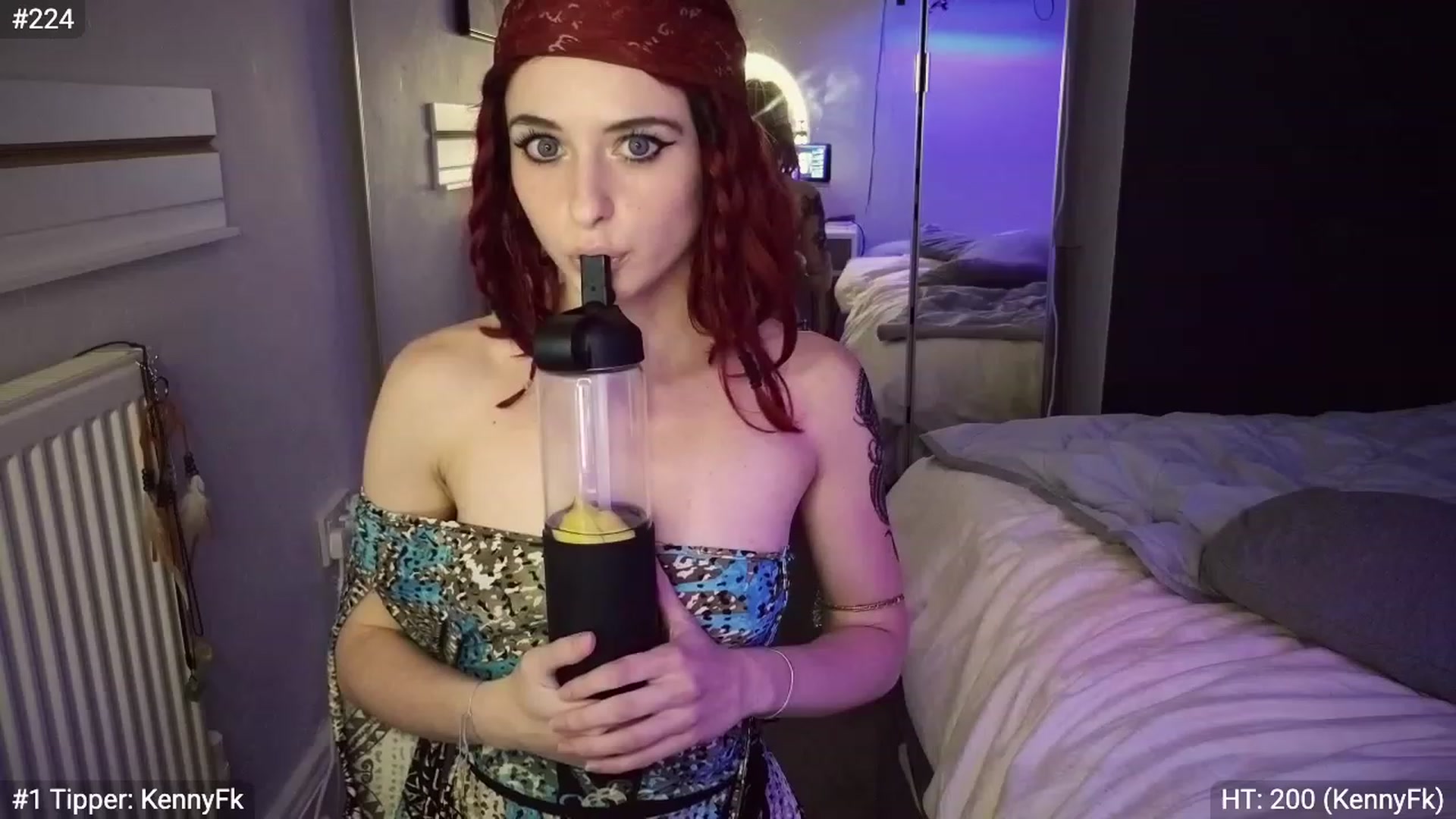 Gallery image thumbnail from LolaBunnybun's myfreecams stream on, 08/20/2023, 24:02 image 15 of 20