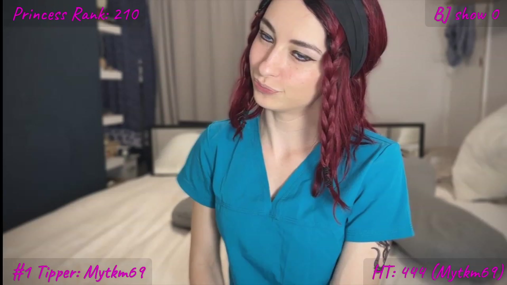 Gallery image thumbnail from LolaBunnybun's myfreecams stream on, 10/27/2023, 04:49 image 6 of 20