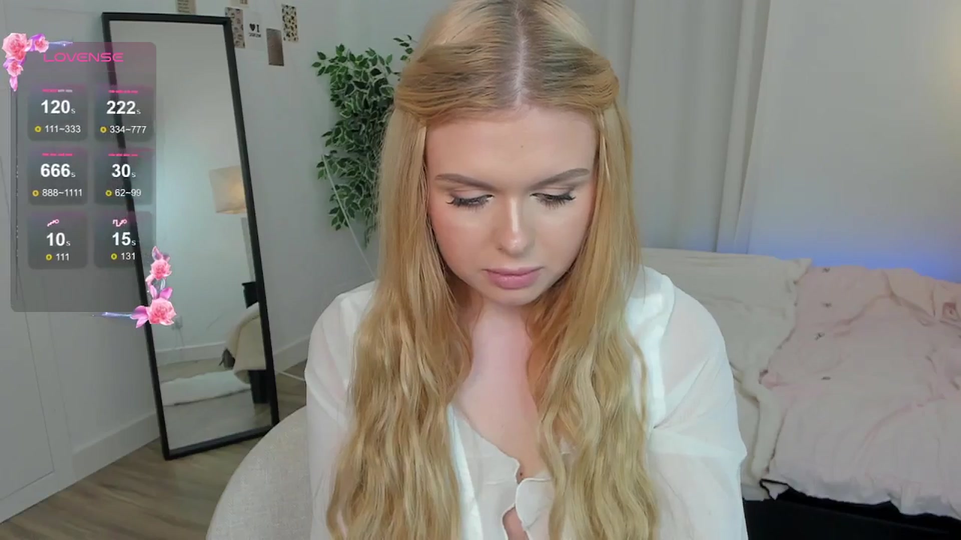 Gallery image thumbnail from LolaCoco18's myfreecams stream on, 11/04/2025, 20:17 image 16 of 20