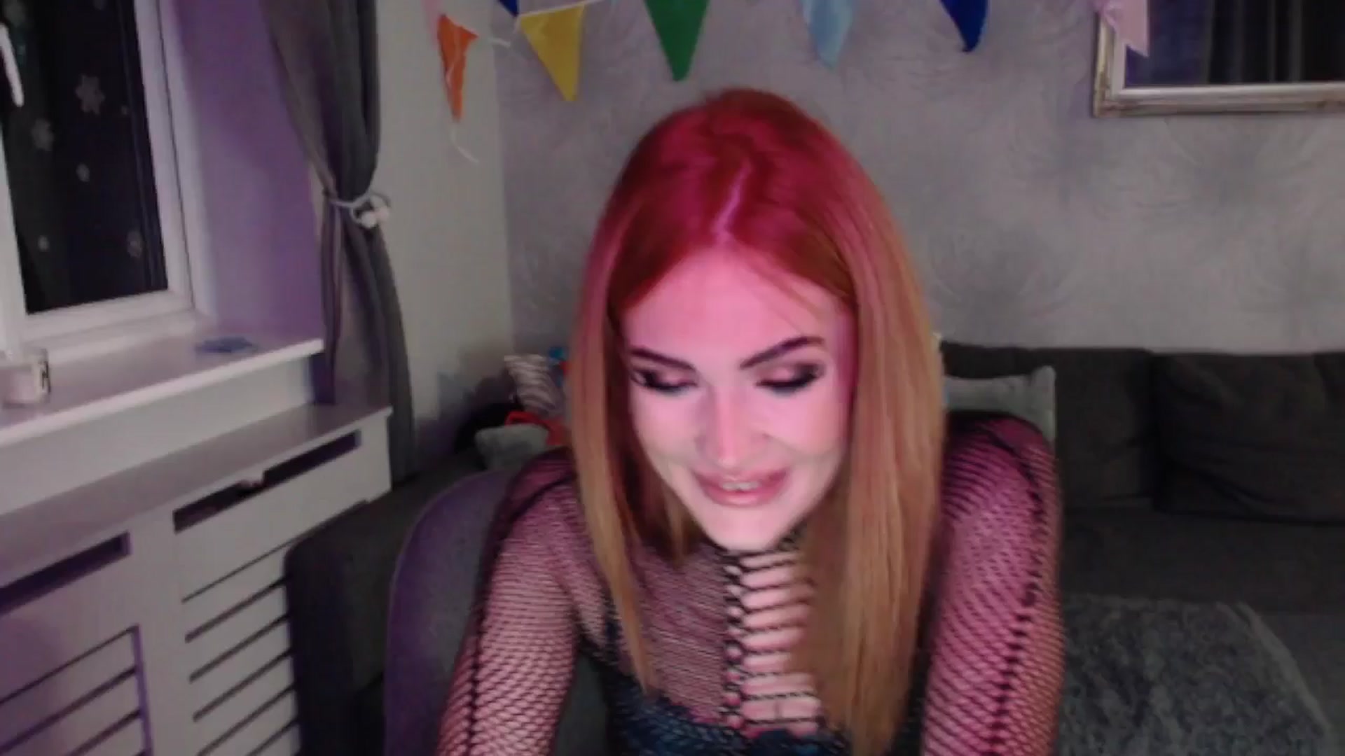 Gallery image thumbnail from LolaLaurenx's myfreecams stream on, 01/01/2025, 24:18 image 8 of 20