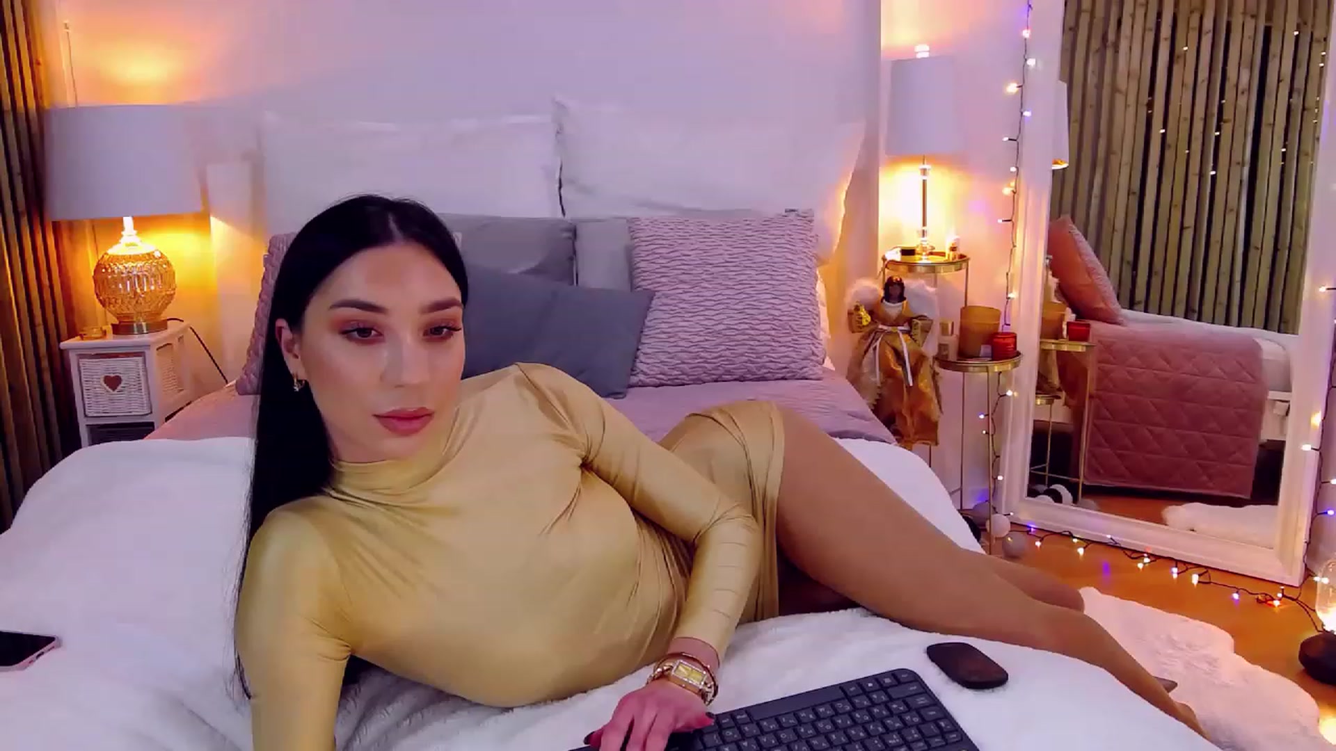 Gallery image thumbnail from LolaNiceAss1's myfreecams stream on, 12/02/2022, 17:38 image 4 of 20