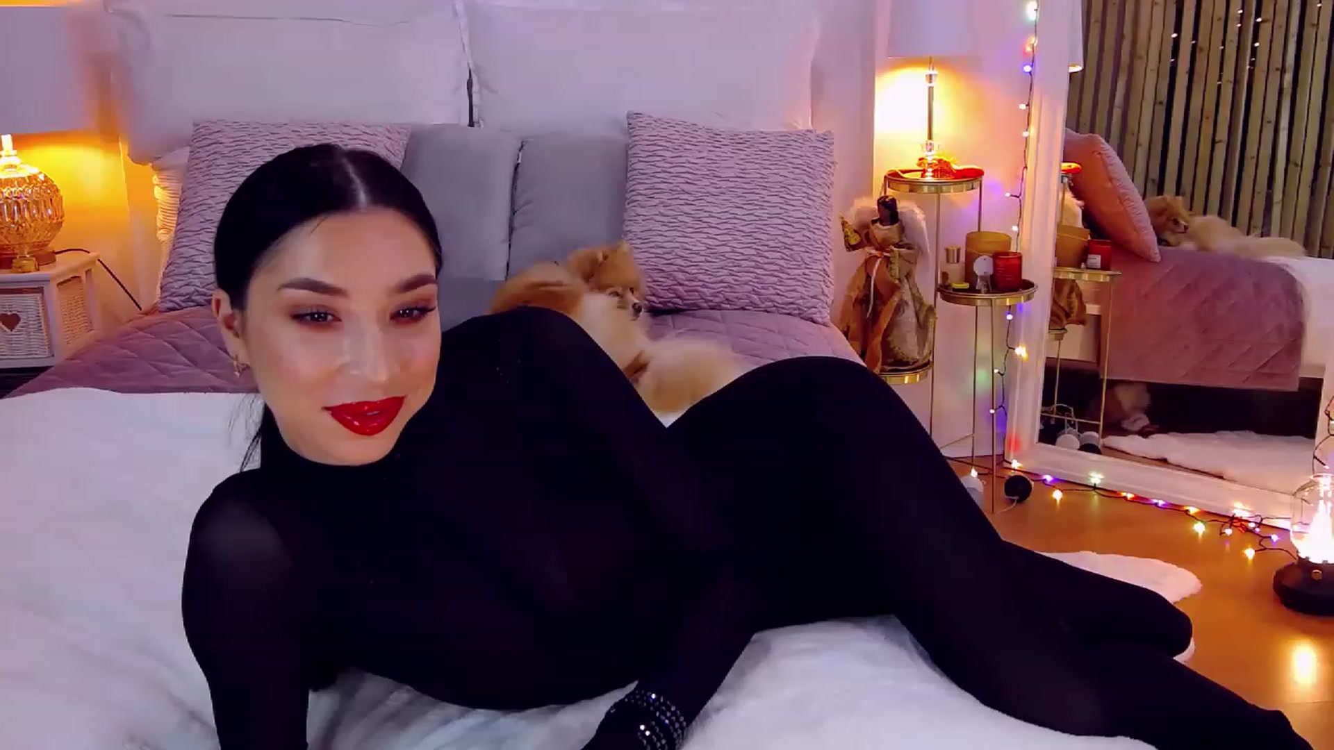 Gallery image thumbnail from LolaNiceAss1's myfreecams stream on, 12/10/2022, 18:11 image 8 of 20