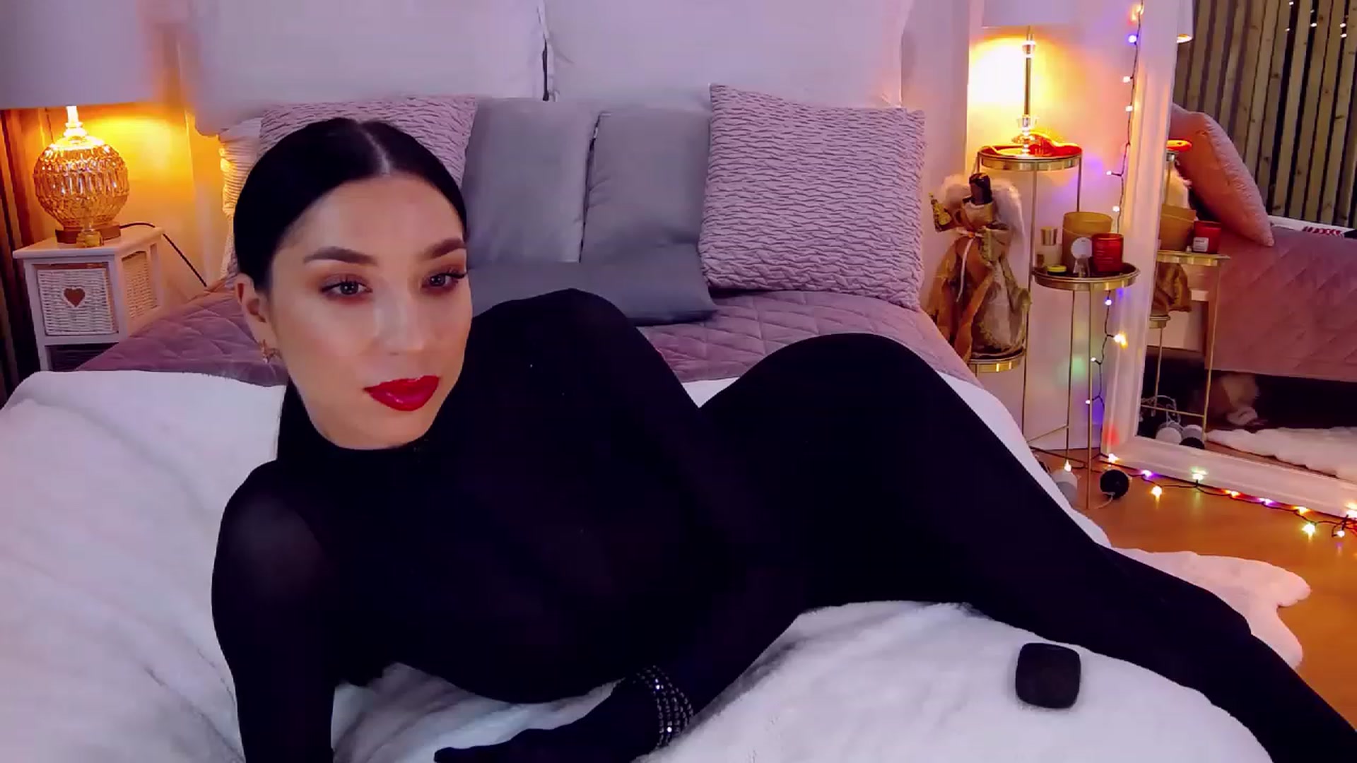 Gallery image thumbnail from LolaNiceAss1's myfreecams stream on, 12/10/2022, 19:18 image 14 of 20
