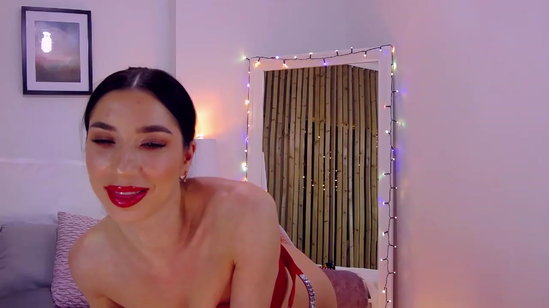 Gallery image thumbnail from LolaNiceAss1's myfreecams stream on, 12/10/2022, 19:18 image 8 of 20