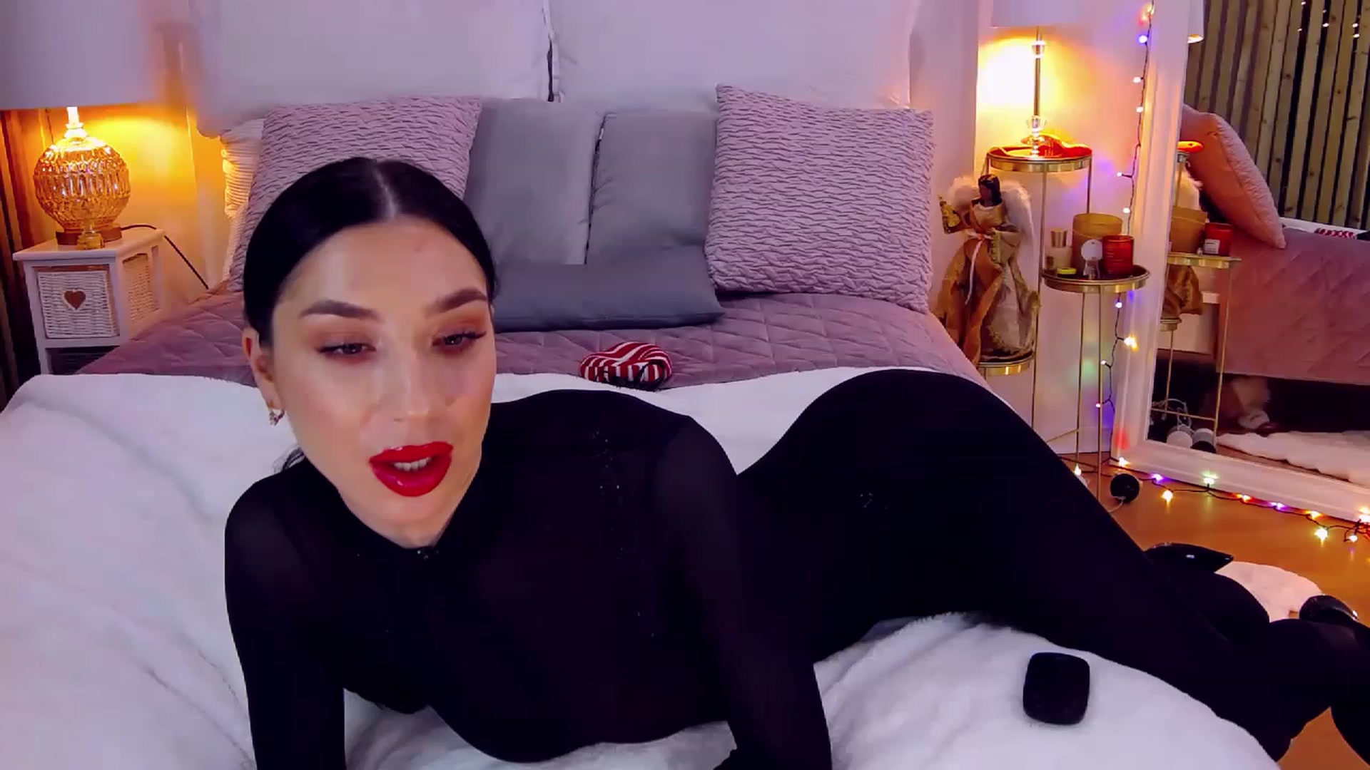Gallery image thumbnail from LolaNiceAss1's myfreecams stream on, 12/10/2022, 19:18 image 15 of 20