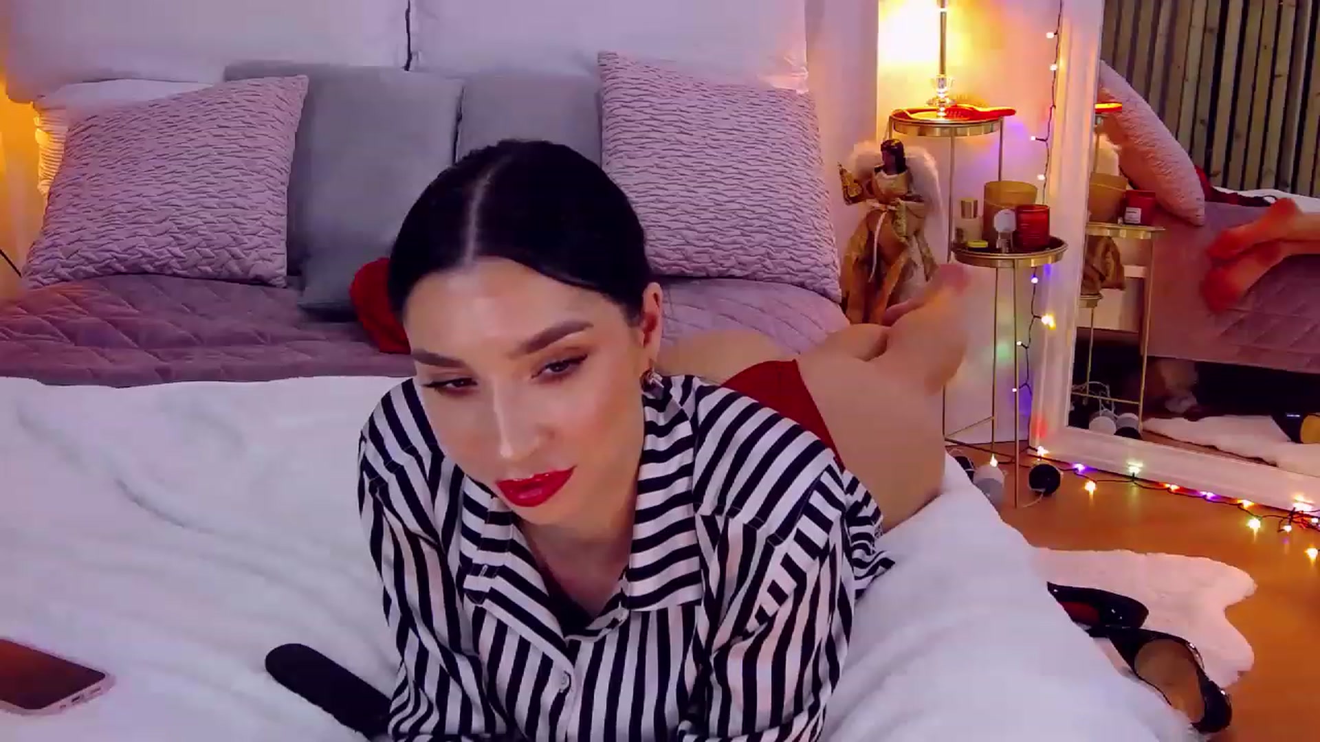 Gallery image thumbnail from LolaNiceAss1's myfreecams stream on, 12/10/2022, 19:46 image 20 of 20